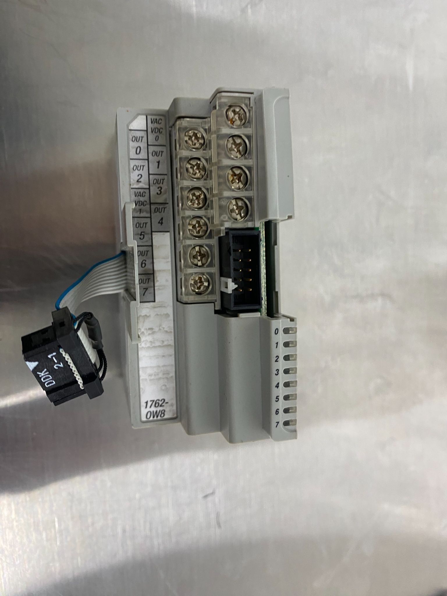 ALLEN BRADLEY 1762-OW8/A MicroLogix 1500 PLC Output Module USED 3