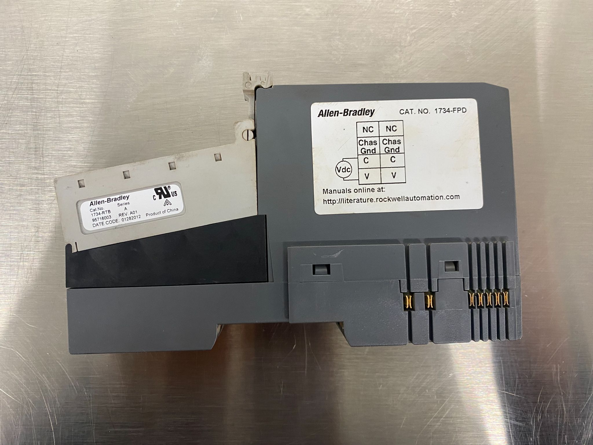 ALLEN BRADLEY 1734-FPD/B Point I/O Field Power Distributor Module USED 2