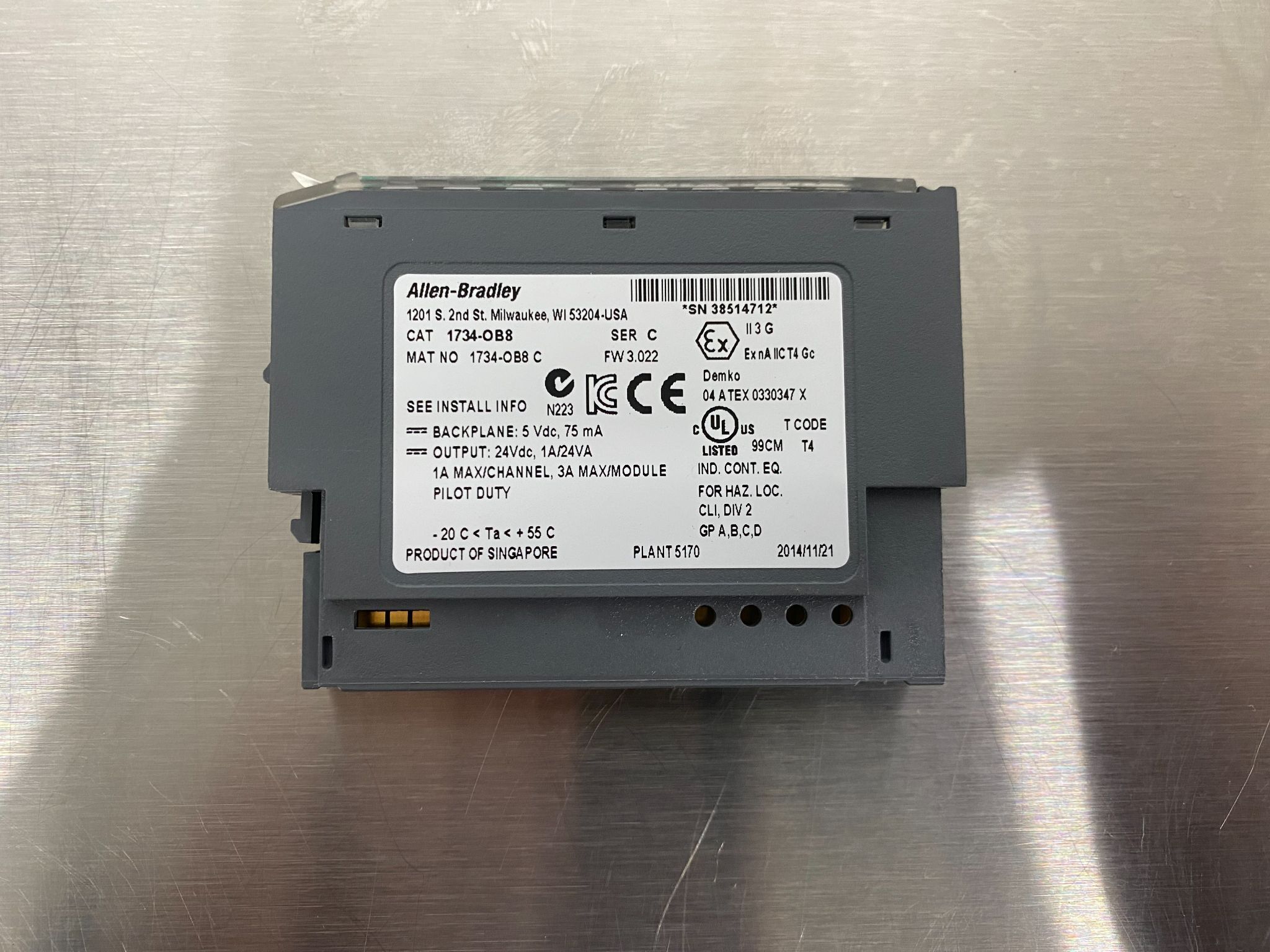 ALLEN BRADLEY 1734-OB8 Point I/O Output Module USED 2