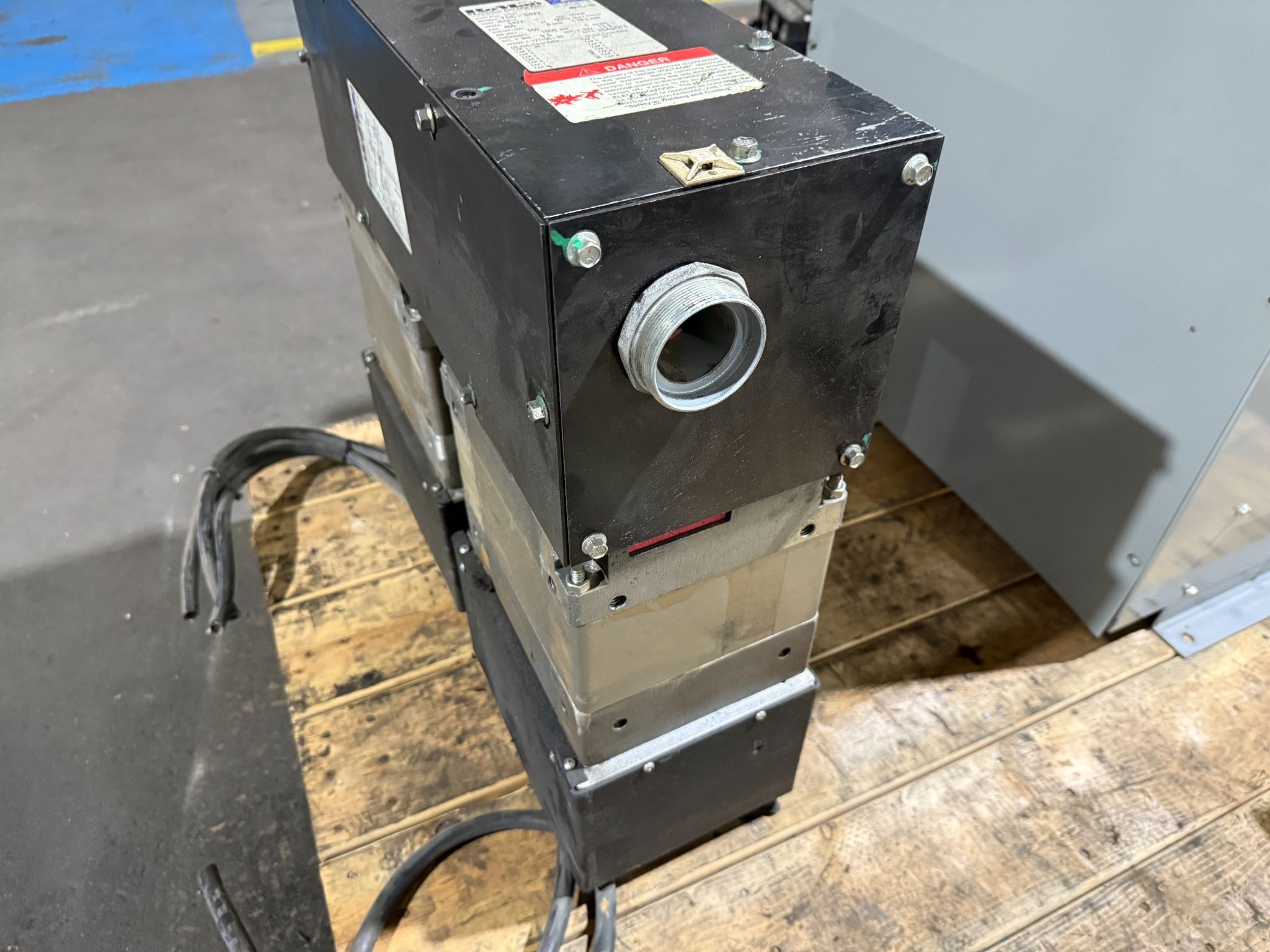RoMan Manufacturing TDC-5422 MFDC Power Supply, Water Cooled, 400 KVA USED 2