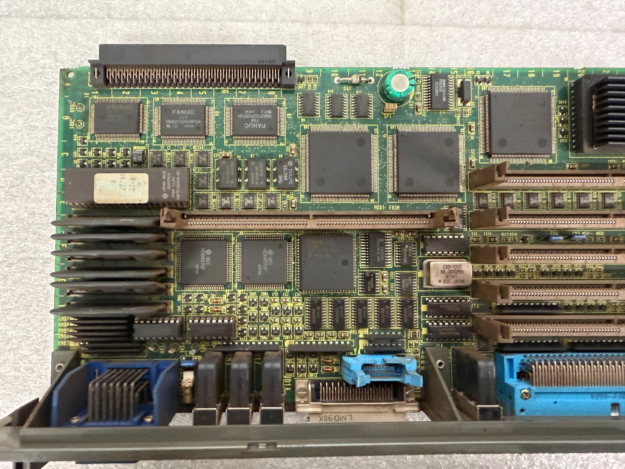 FANUC A16B-3200-0040/06D PCB - R-J2 Main CPU USED 3