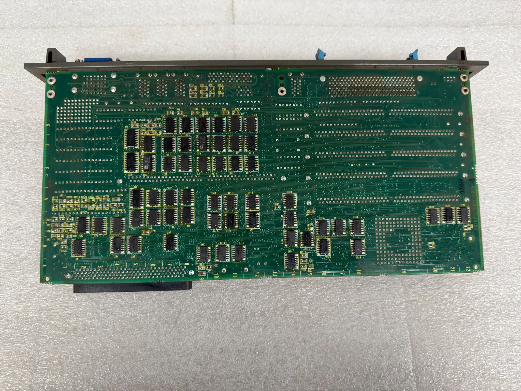FANUC A16B-3200-0040/06D PCB - R-J2 Main CPU USED 5