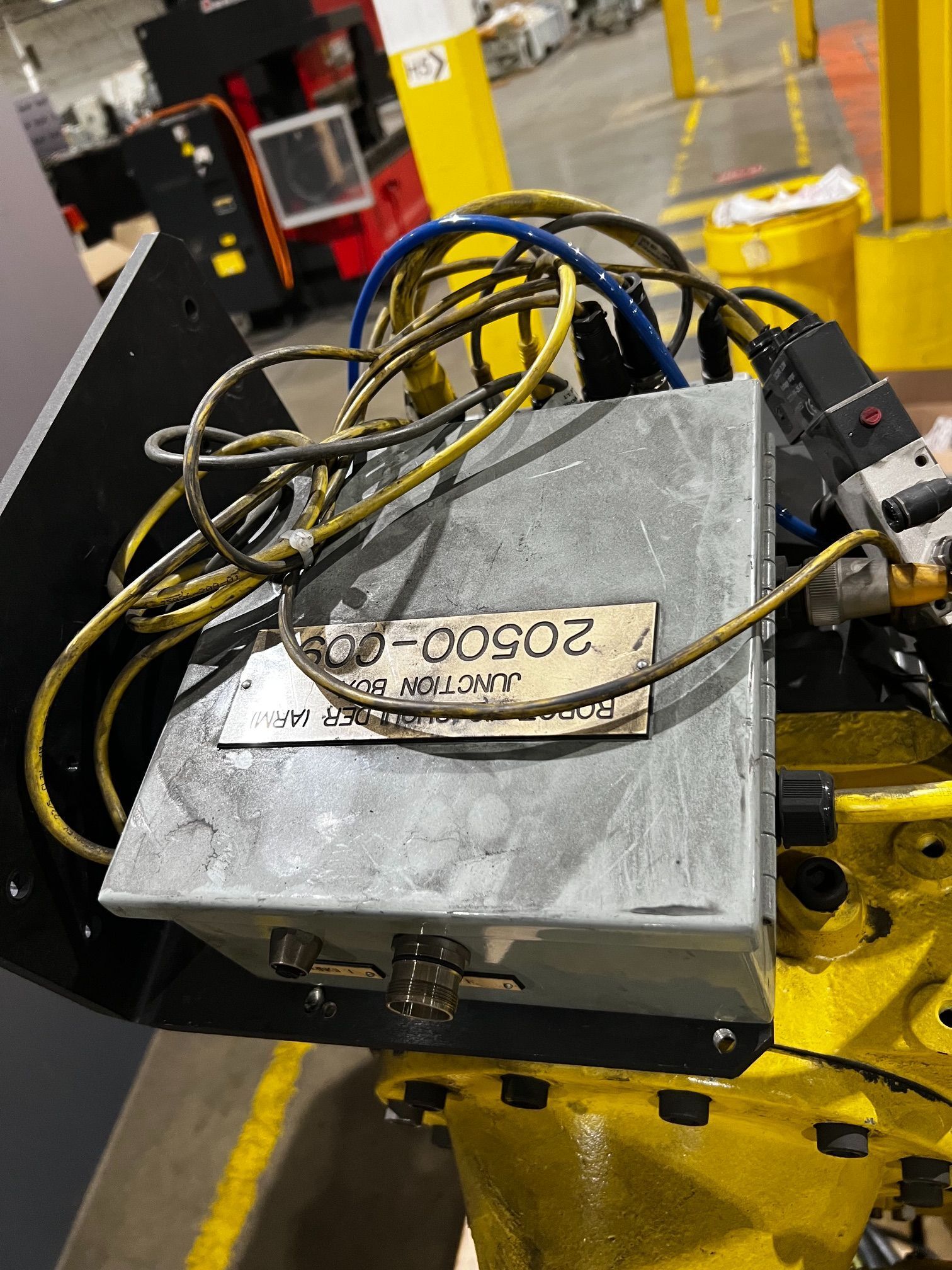 FANUC R-2000iB/165F Complete With R-30iA Controller USED 3