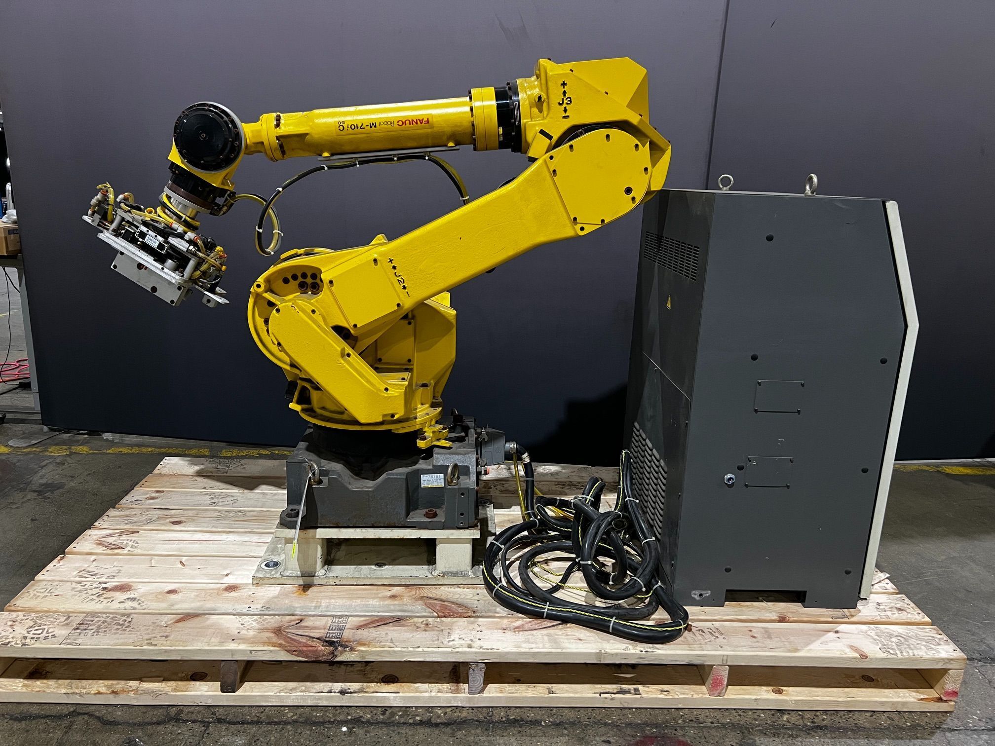 Fanuc M-710iC/50 Complete With R-J3iC Controller USED & TESTED 0