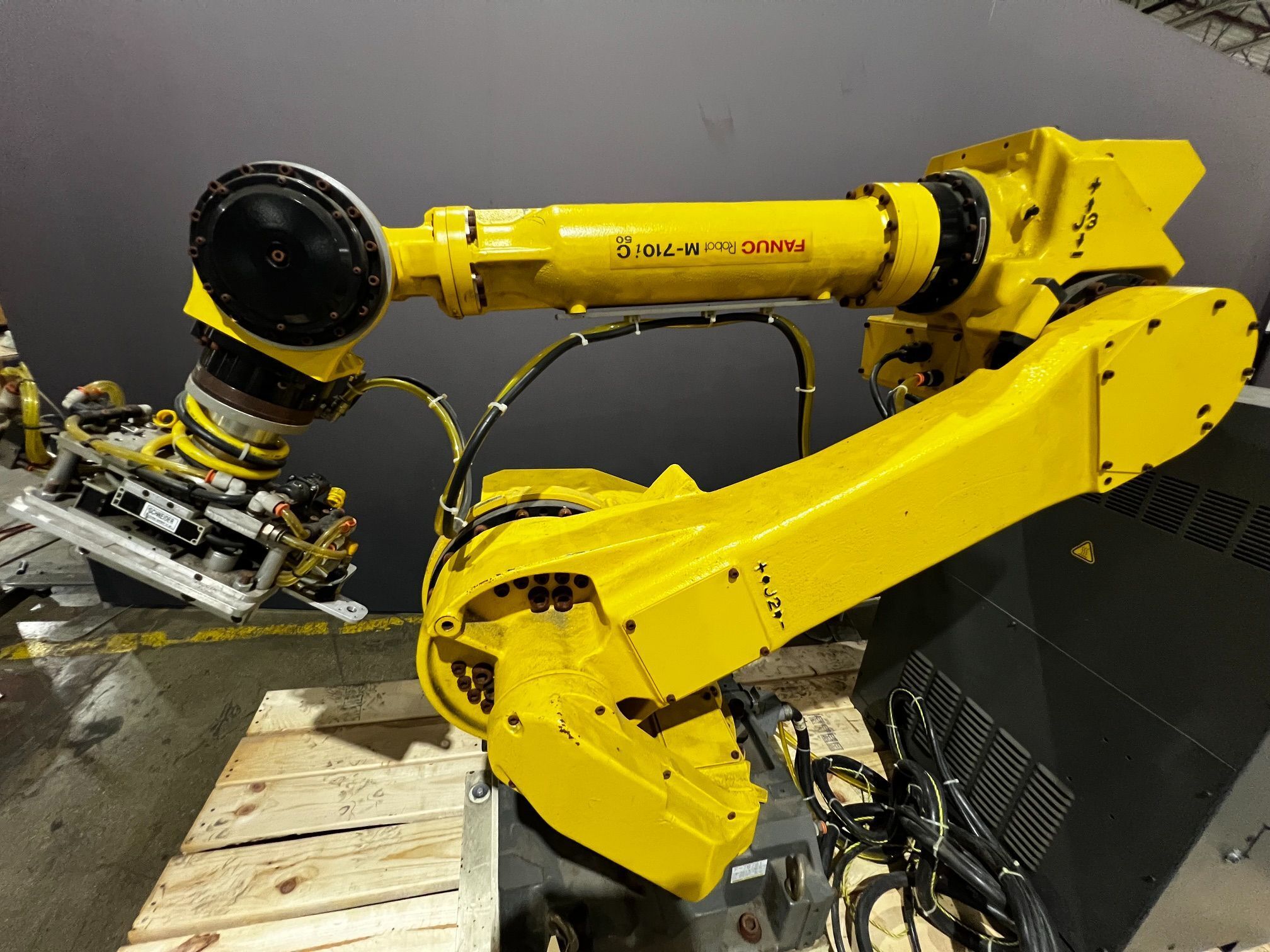 Fanuc M-710iC/50 Complete With R-J3iC Controller USED & TESTED 2