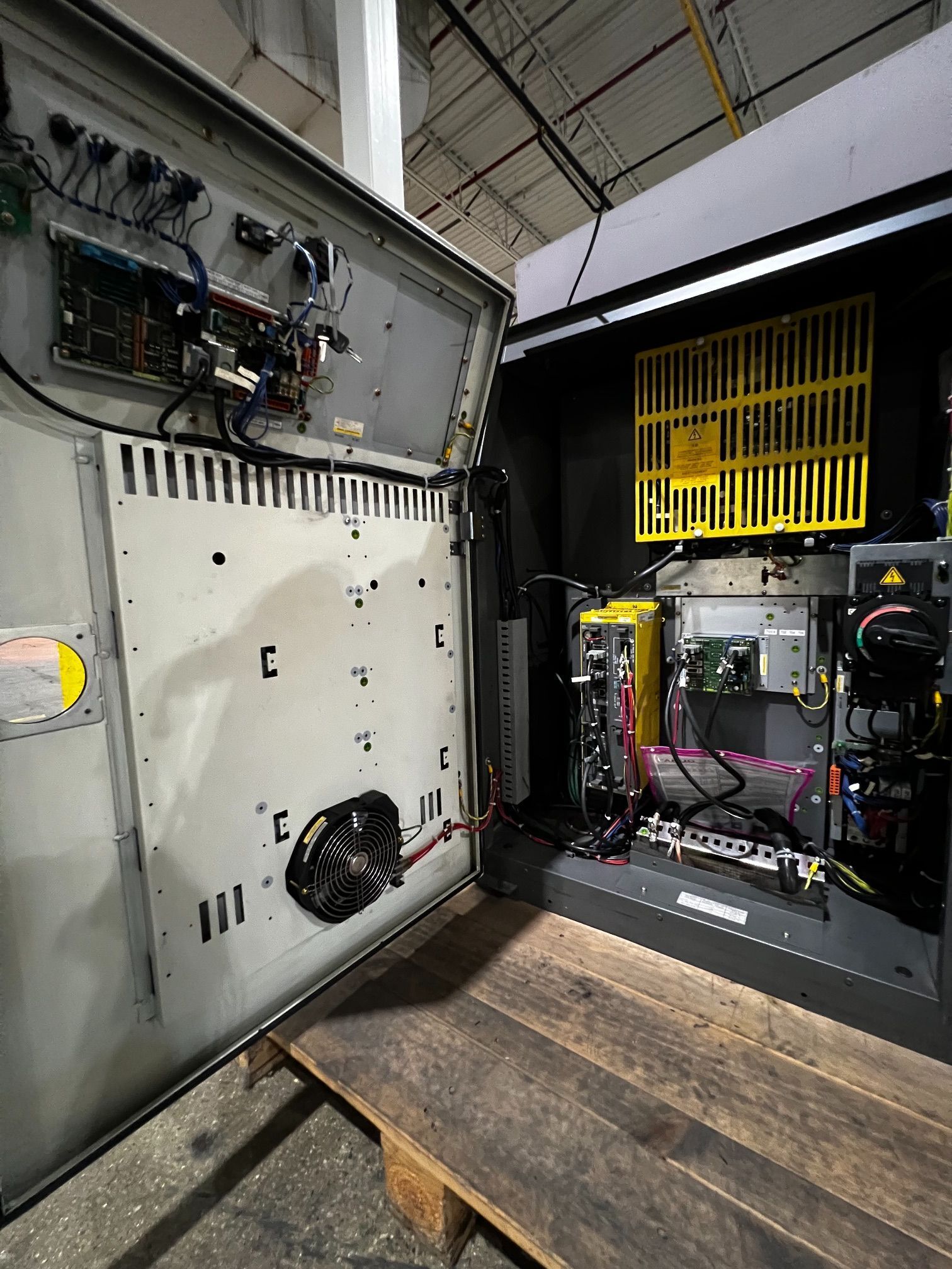 FANUC R-2000iB/165F Complete with R-30iA Controller USED 6
