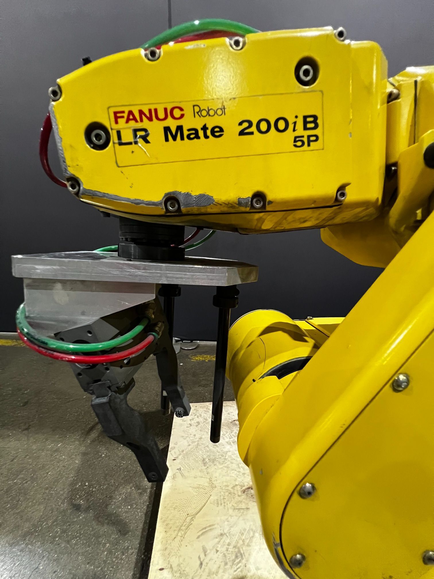 FANUC LR Mate 200iB/5P Complete with R-J3iB Mate Controller USED 2