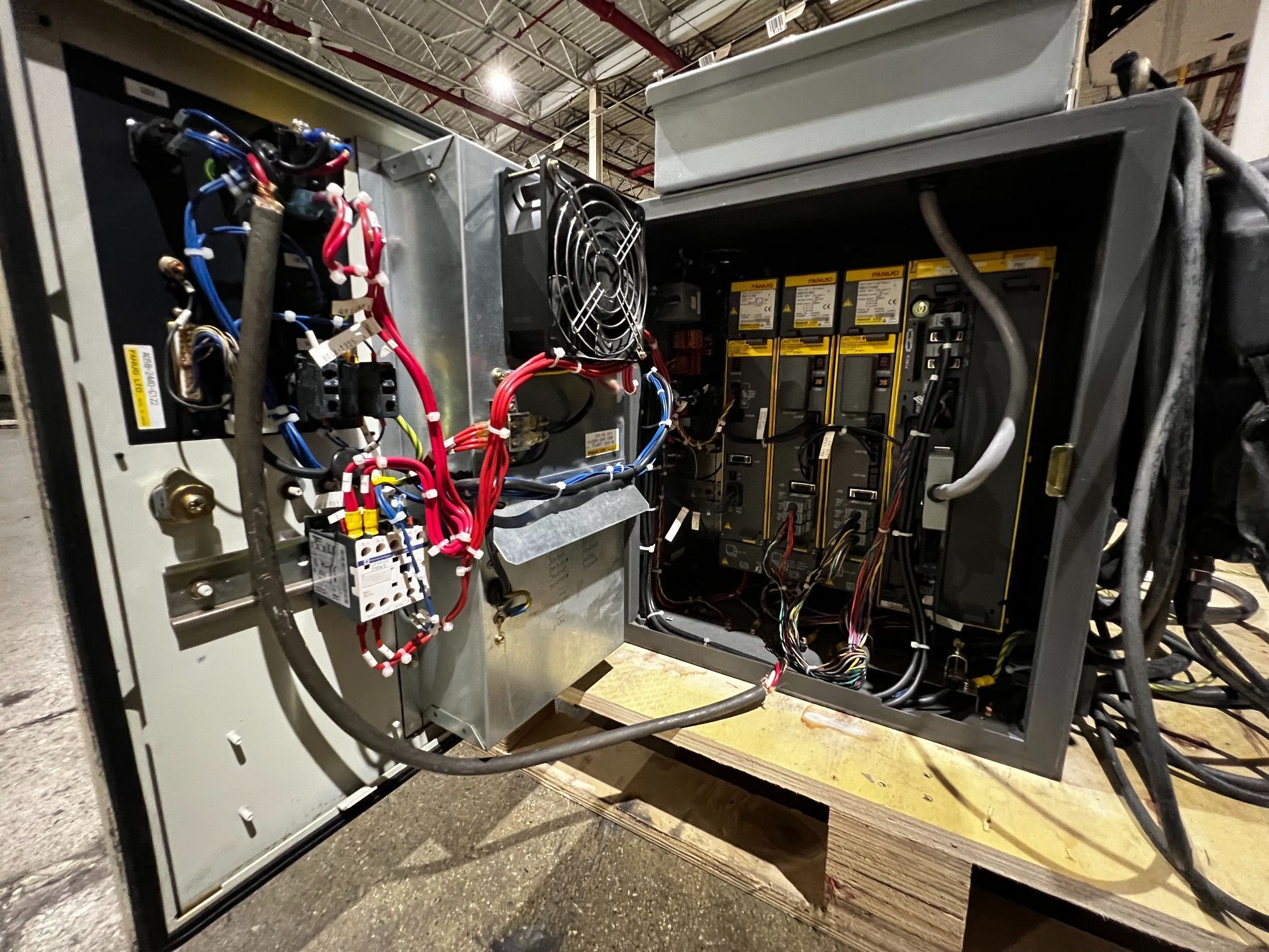 FANUC LR Mate 200iB/5P Complete with R-J3iB Mate Controller USED 5