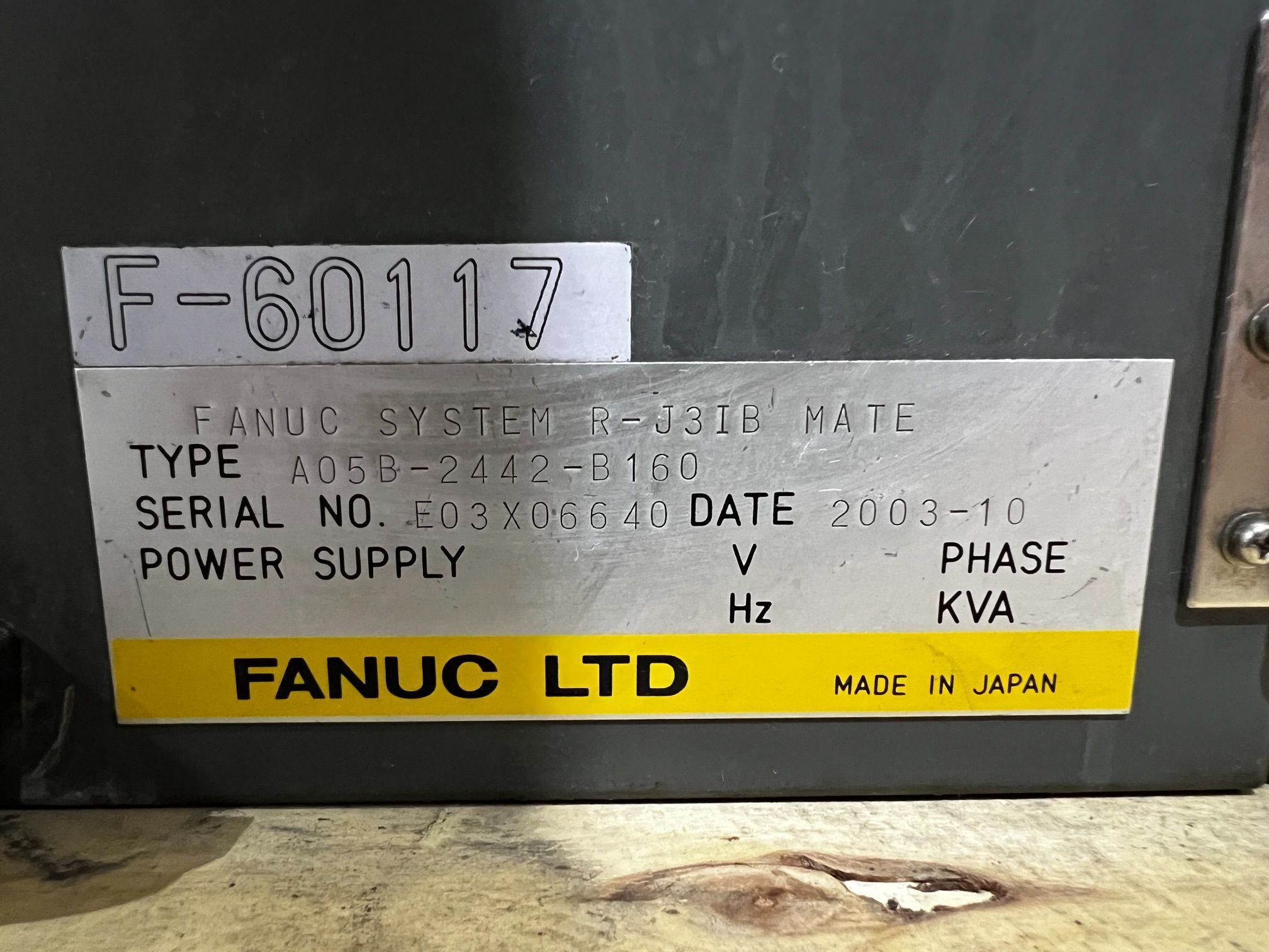 FANUC LR Mate 200iB/5P Complete with R-J3iB Mate Controller USED 6