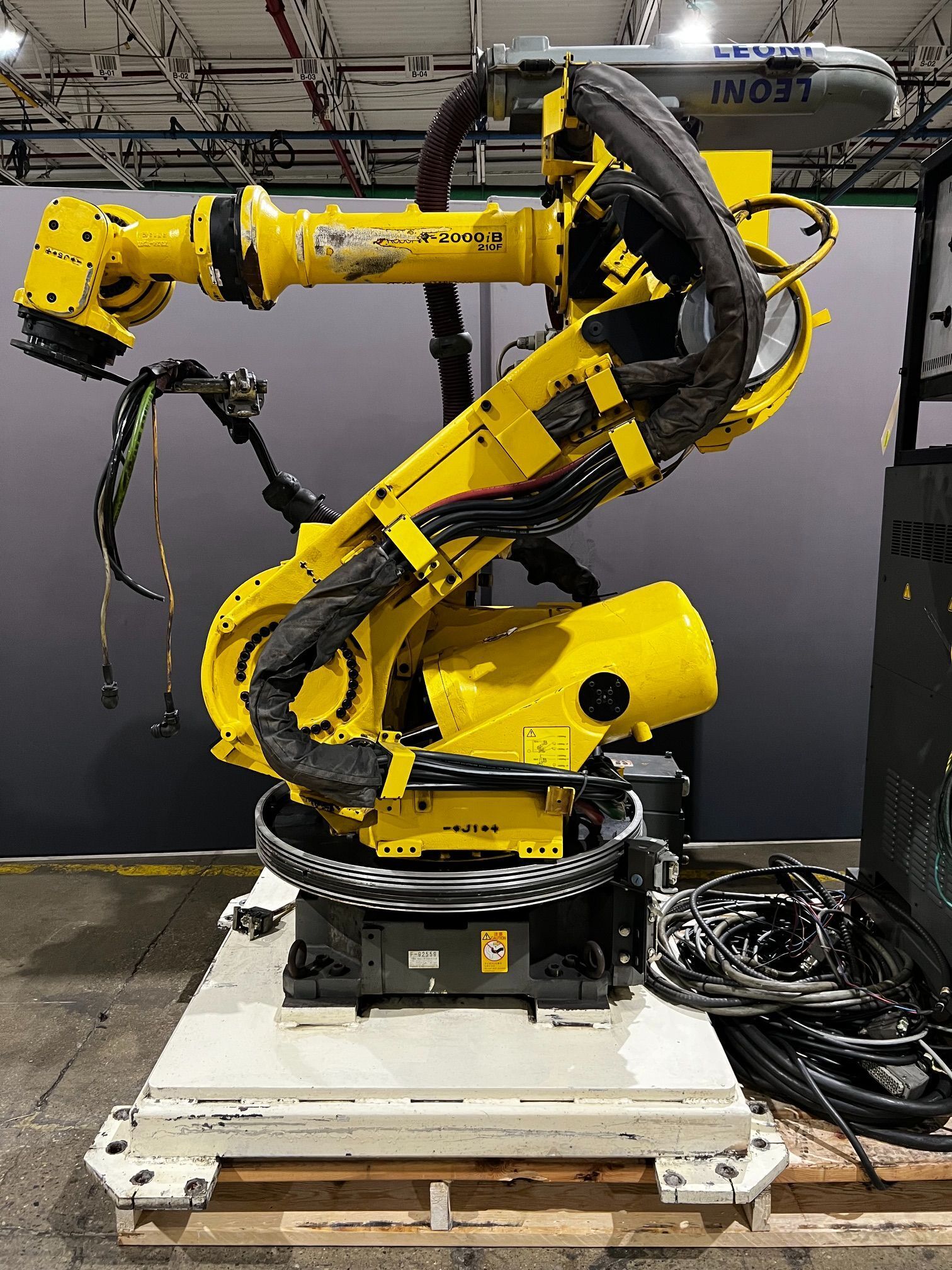 FANUC R-2000iB/210F Complete With R-30iA Controller & WTC 5003 Weld Inverter USED 1