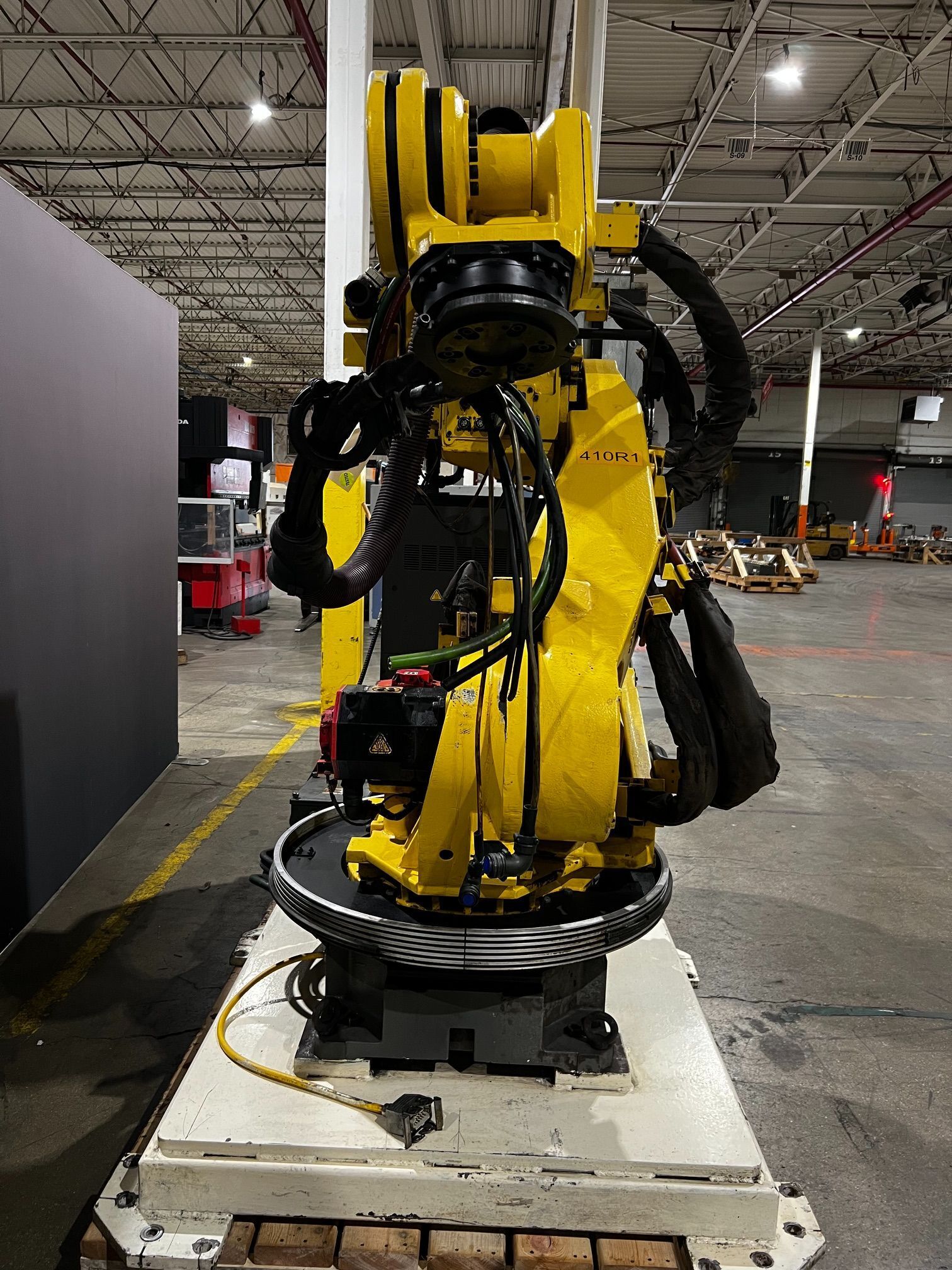 FANUC R-2000iB/210F Complete With R-30iA Controller & WTC 5003 Weld Inverter USED 2
