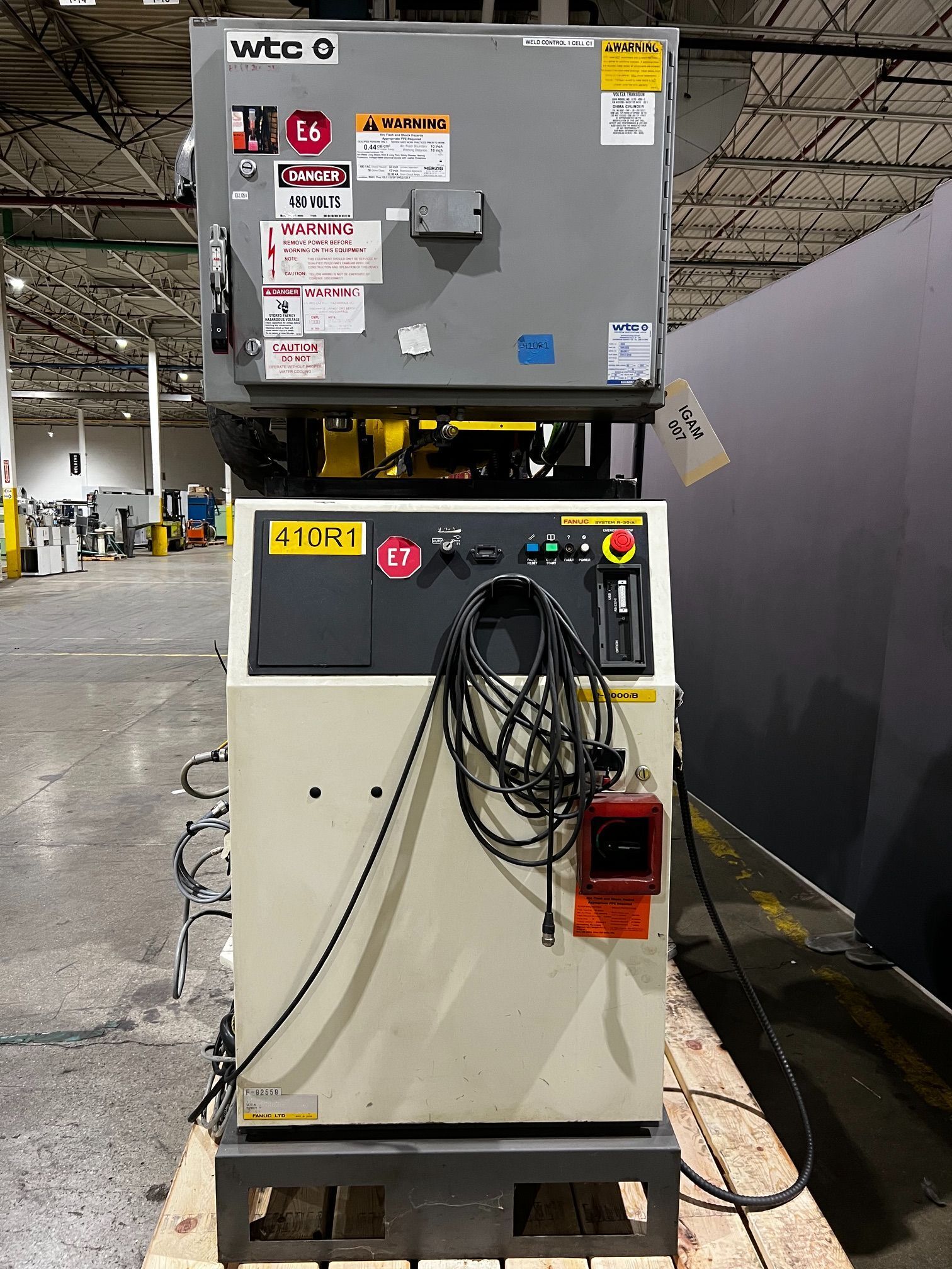 FANUC R-2000iB/210F Complete With R-30iA Controller & WTC 5003 Weld Inverter USED 5