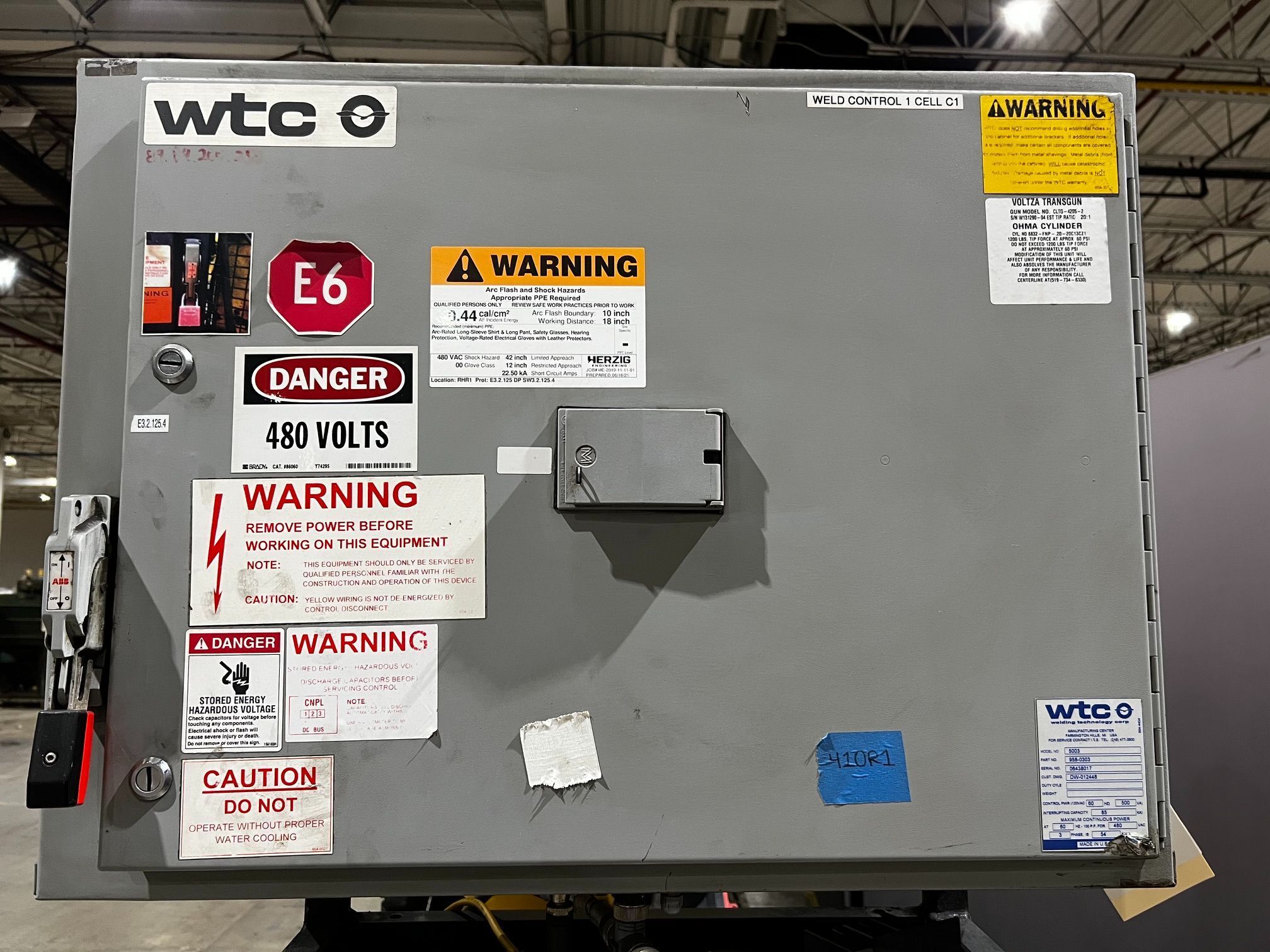 FANUC R-2000iB/210F Complete With R-30iA Controller & WTC 5003 Weld Inverter USED 6