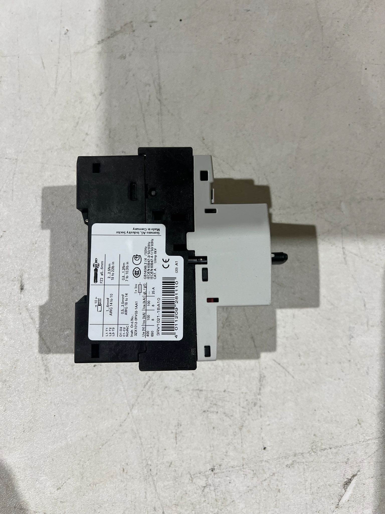 SIEMENS 3RV1021-1BA10 CIRCUIT BREAKERS NEW 4