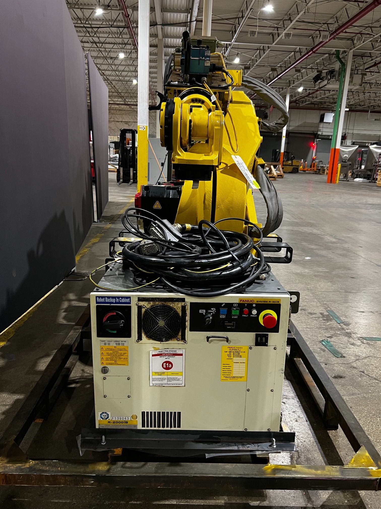 FANUC R-2000iB/165F Complete With R-30iB Controller USED 1