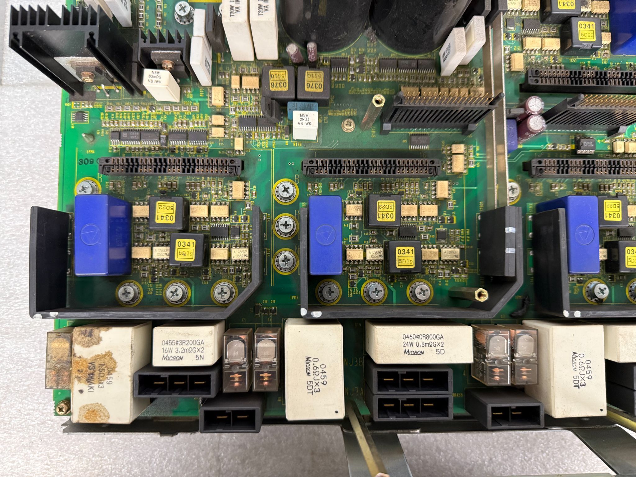 FANUC A16B-2000-0061/06C PCB - 6105 Series Servo Amplifier USED 3