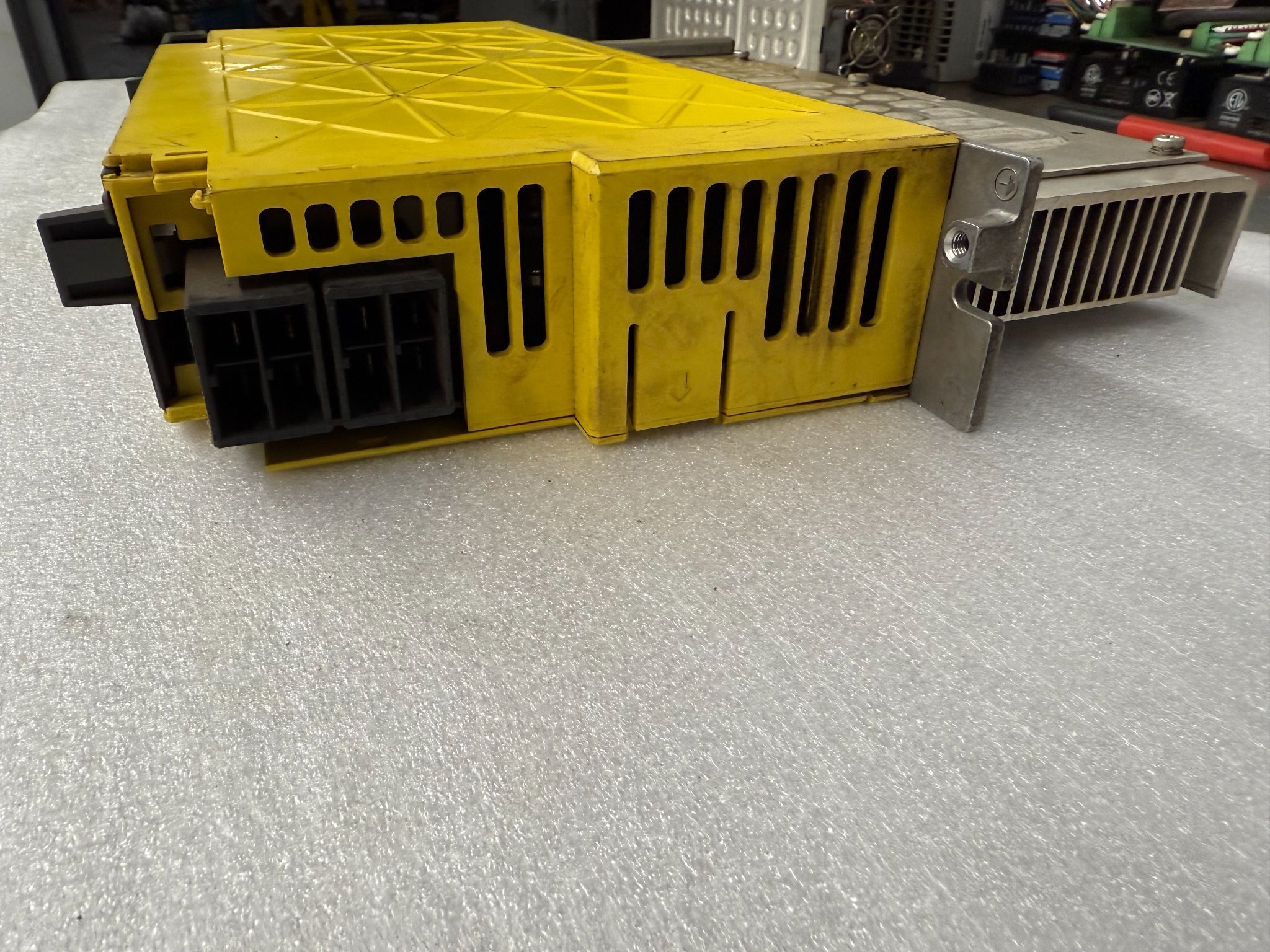 FANUC A06B-6114-H207 aiSV 40/40 Servo Drive USED 3