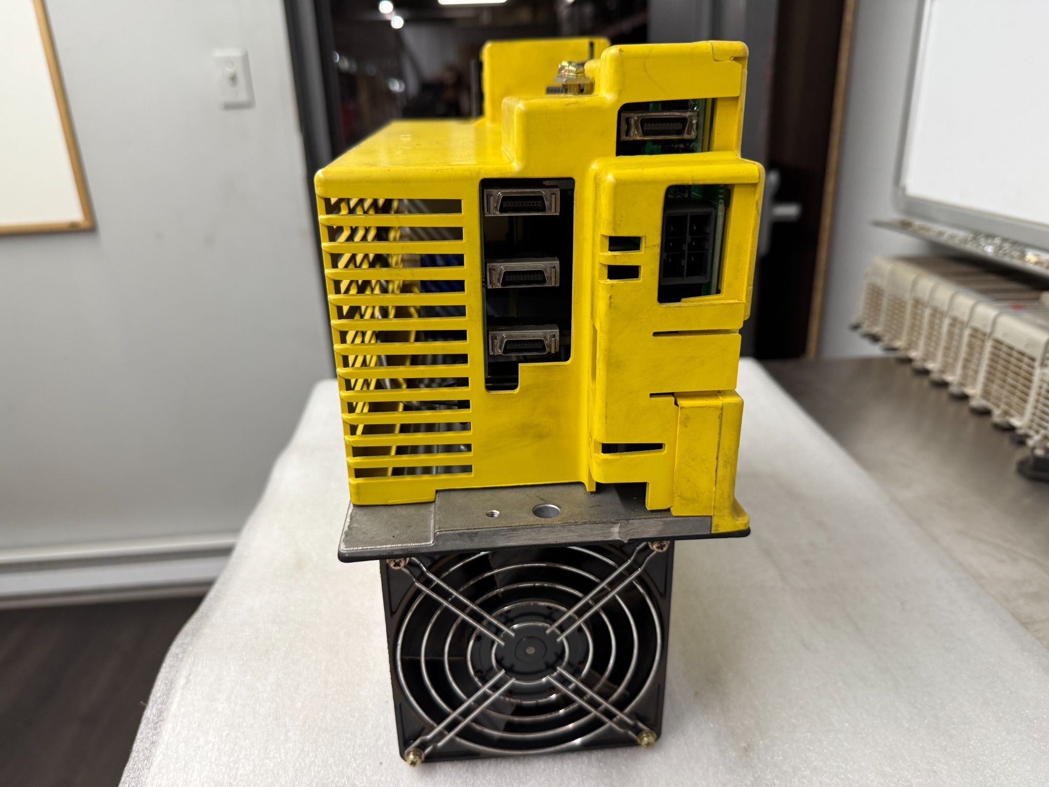 FANUC A06B-6089-H106 ALPHA-130A Servo Amplifier USED 5