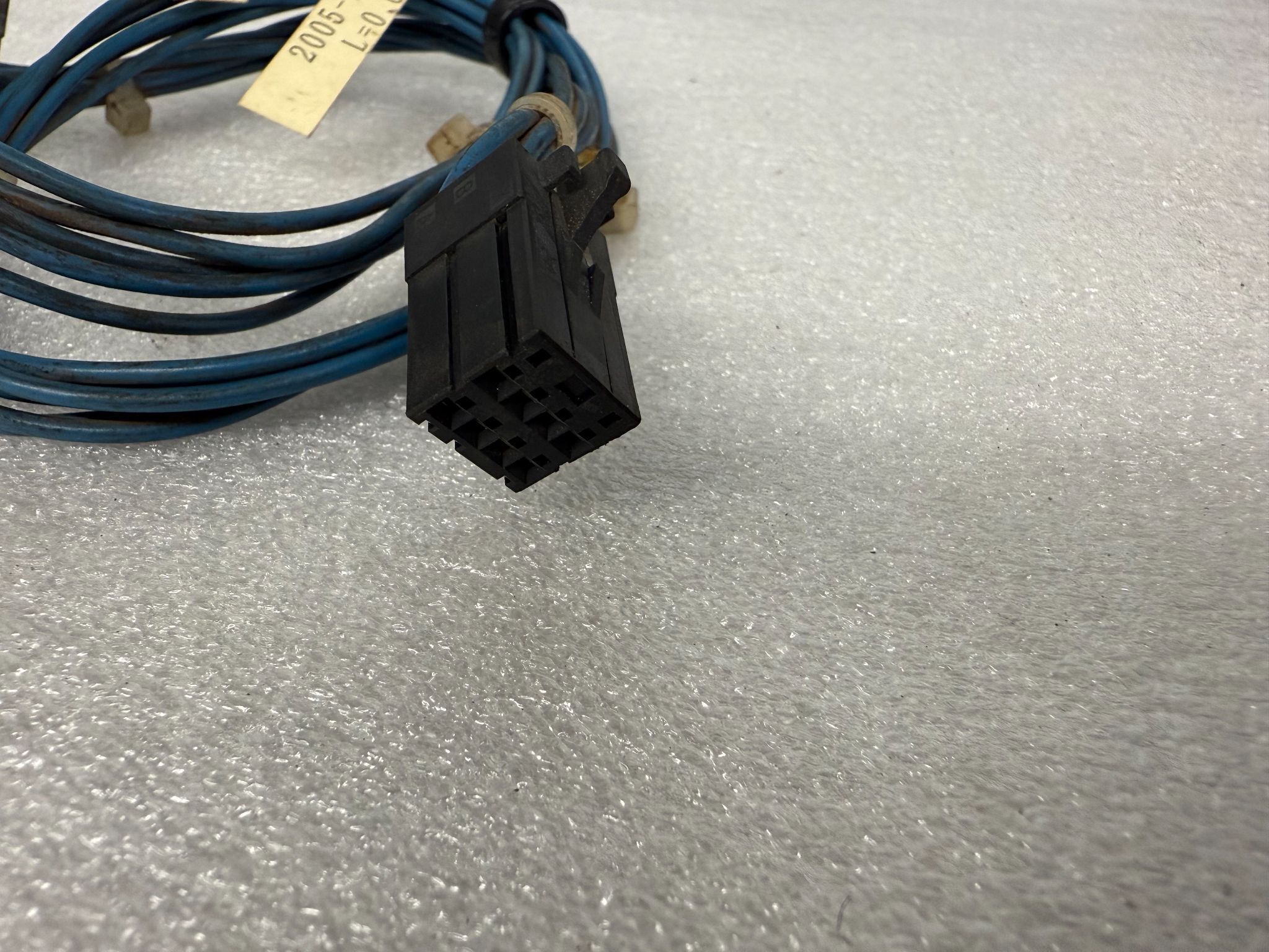 FANUC A660-2005-T558 L=0.6M CXS2A Aux Cable USED 1