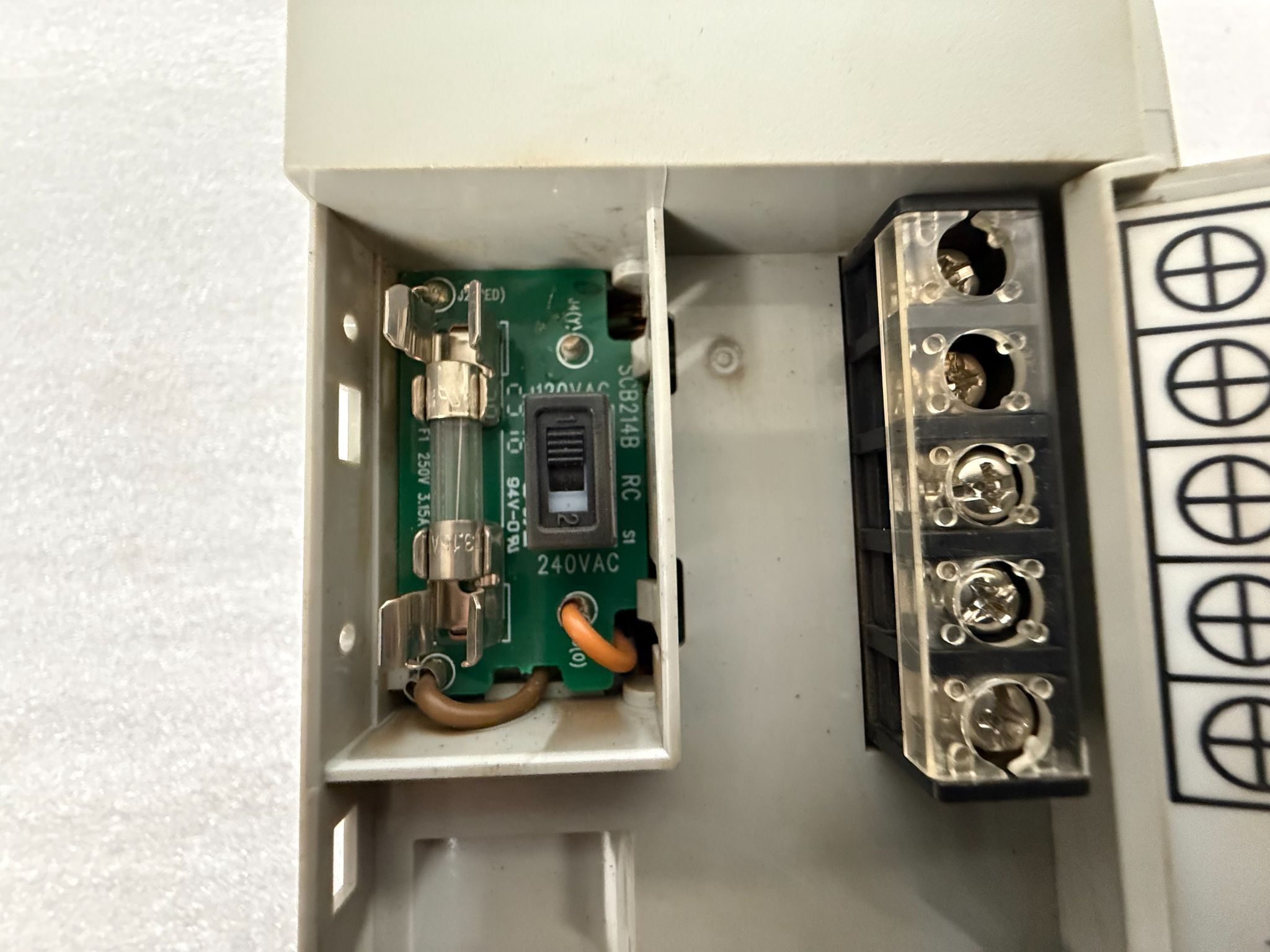 ALLEN BRADLEY 1769-PA4 CompactLogix Power Supply USED 5