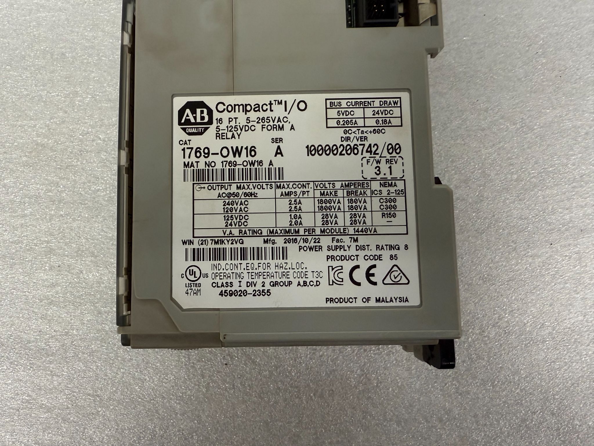 ALLEN BRADLEY 1769-OW16 CompactLogix 16-Point Relay Output Module USED 2