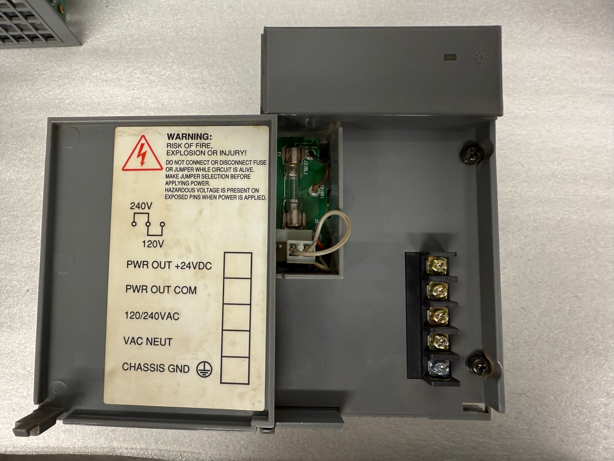 ALLEN BRADLEY 1746-P2 SLC500 Power Supply Module USED 1