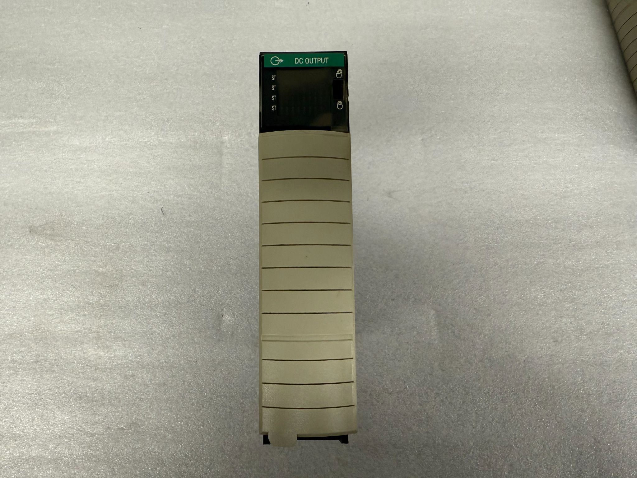 ALLEN BRADLEY 1756-OB32 ControlLogix Digital Output Module USED 0