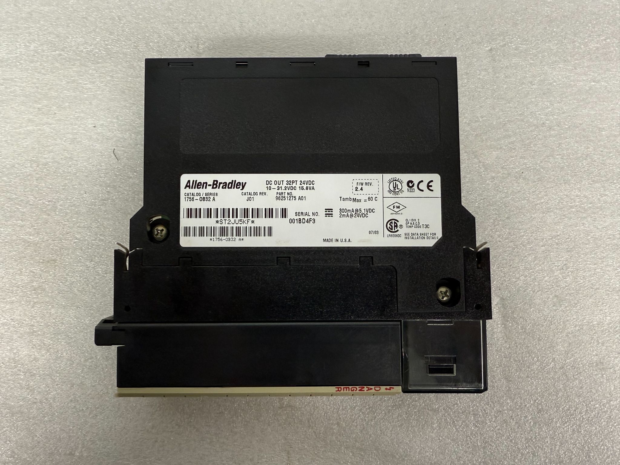 ALLEN BRADLEY 1756-OB32 ControlLogix Digital Output Module USED 2