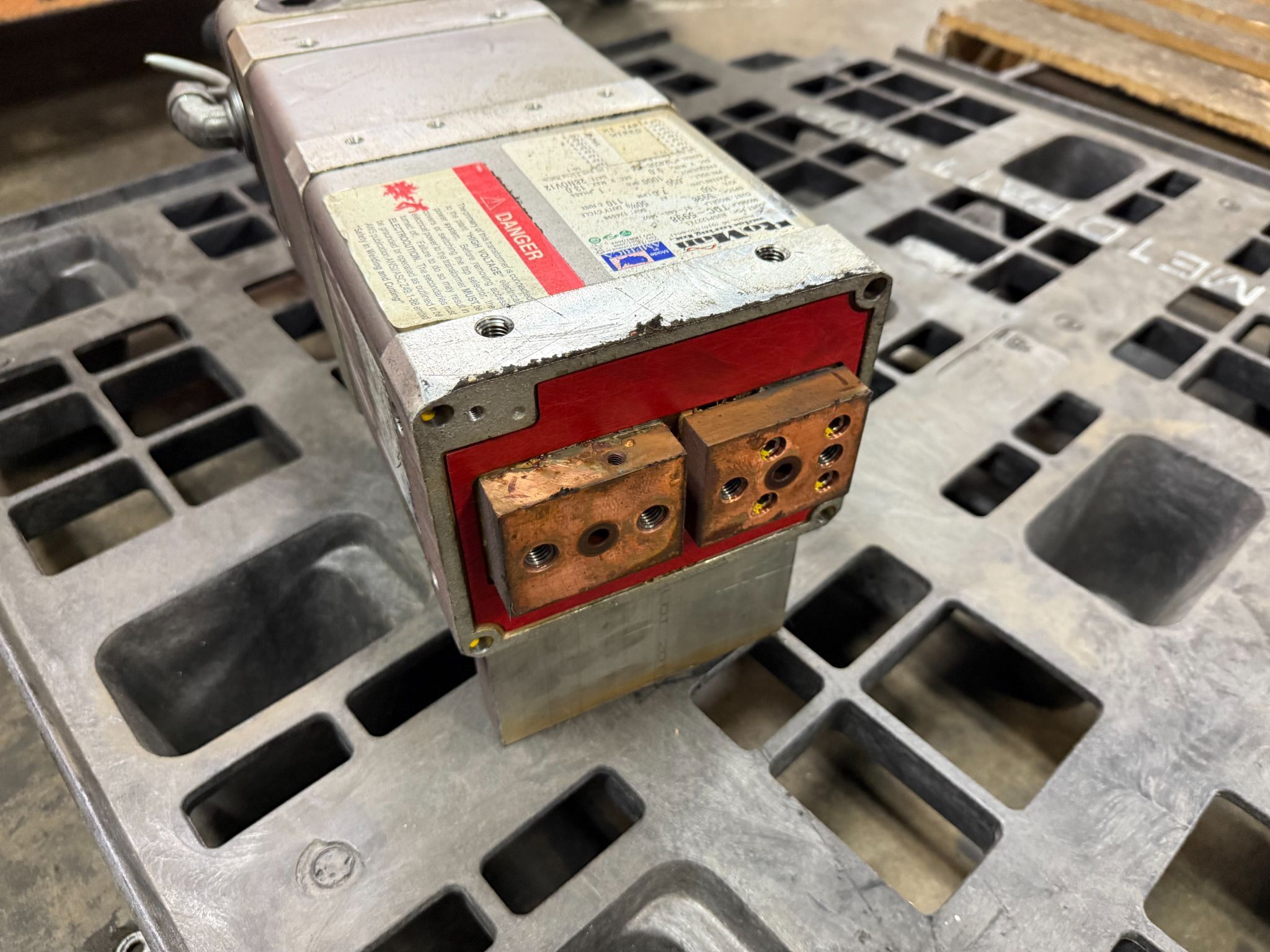 RoMan Manufacturing TDC-5998 650V, 160kVa MFDC Transformer USED 1
