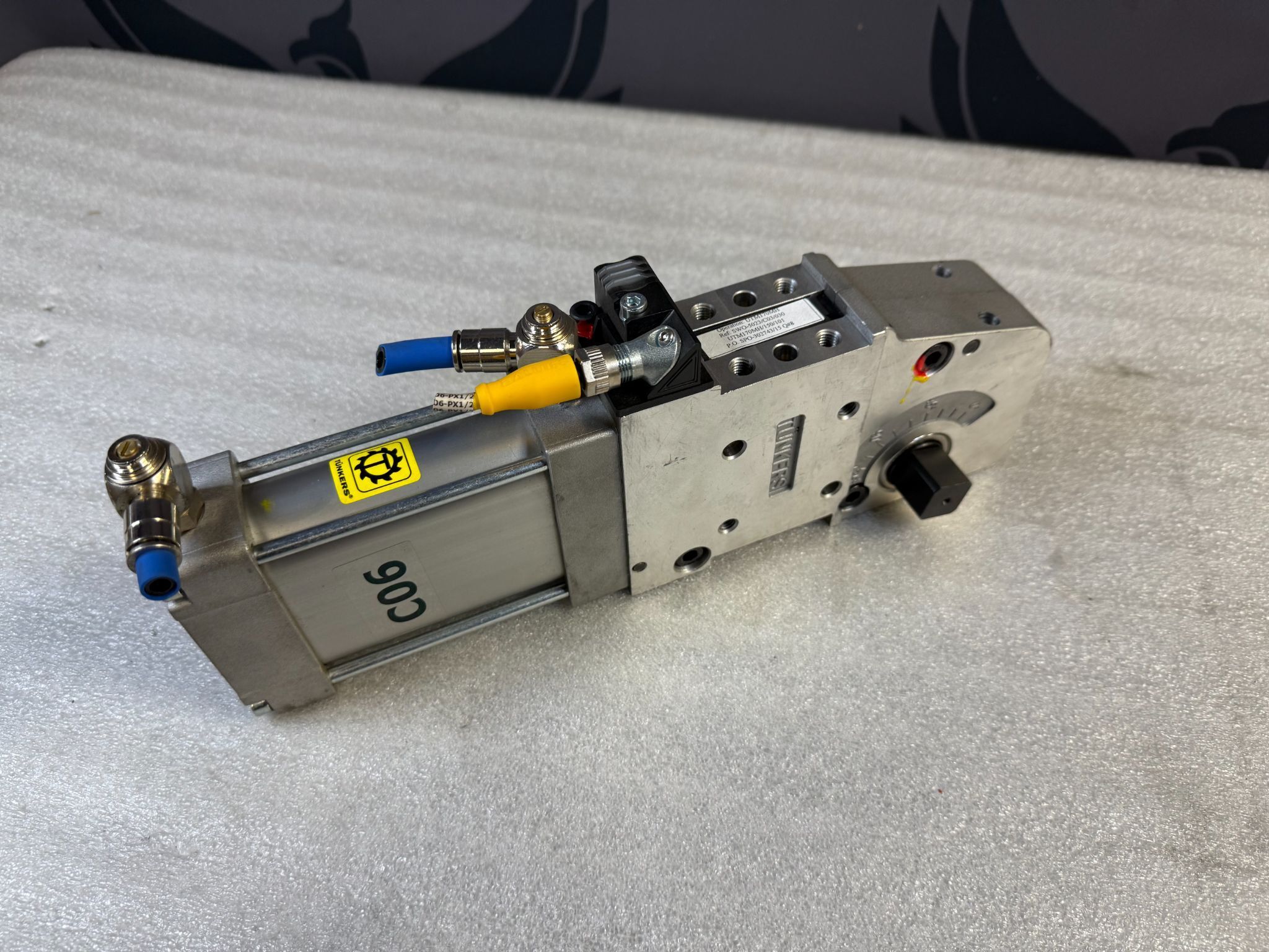 TUNKERS VU 50.1 BR2 A05 T12 5–135° Pneumatic Clamp USED 1