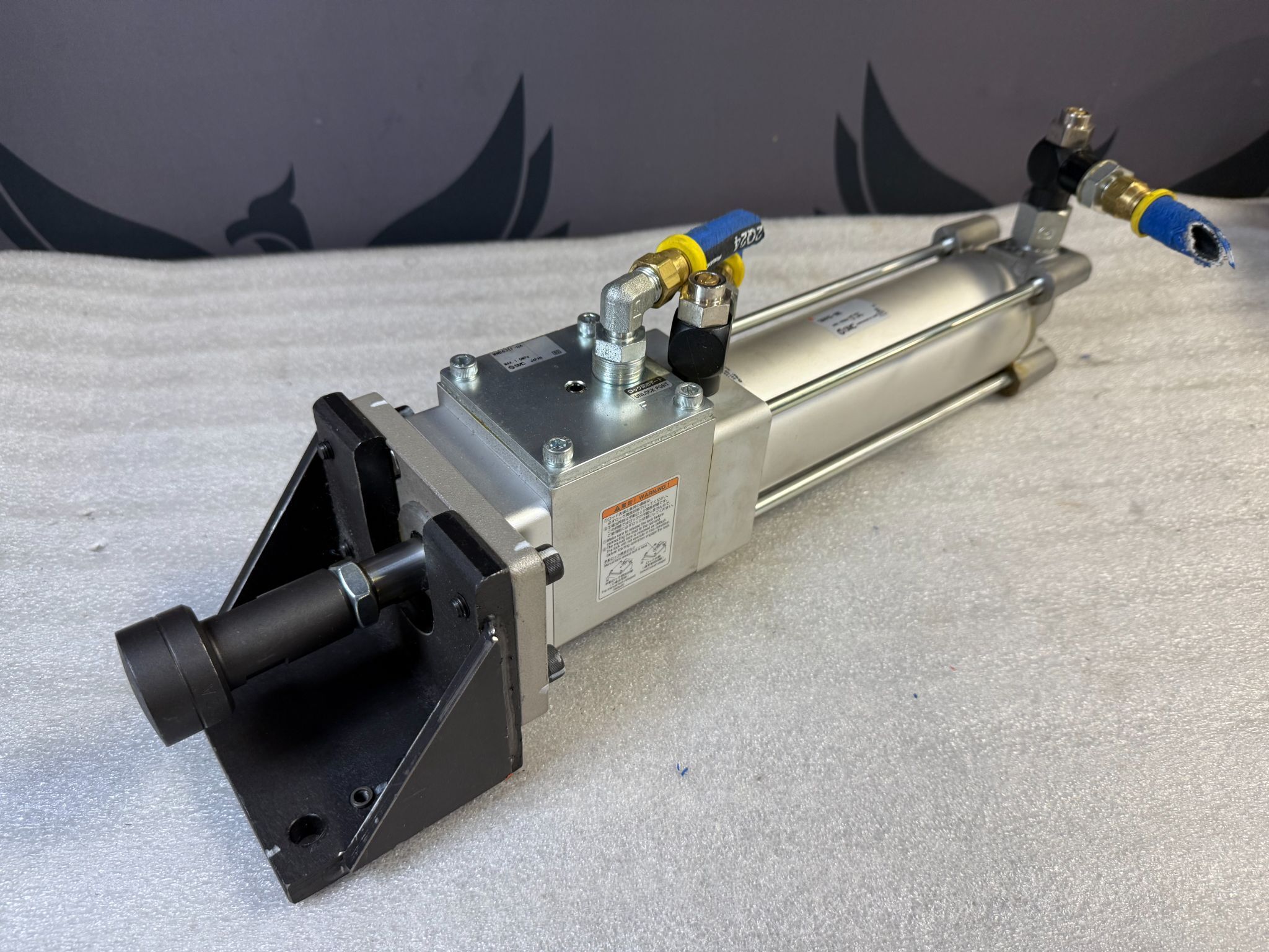 SMC C96NF63‑160C Pneumatic Cylinder w/ MWB63TF‑UA Lock‑Up Unit USED 1