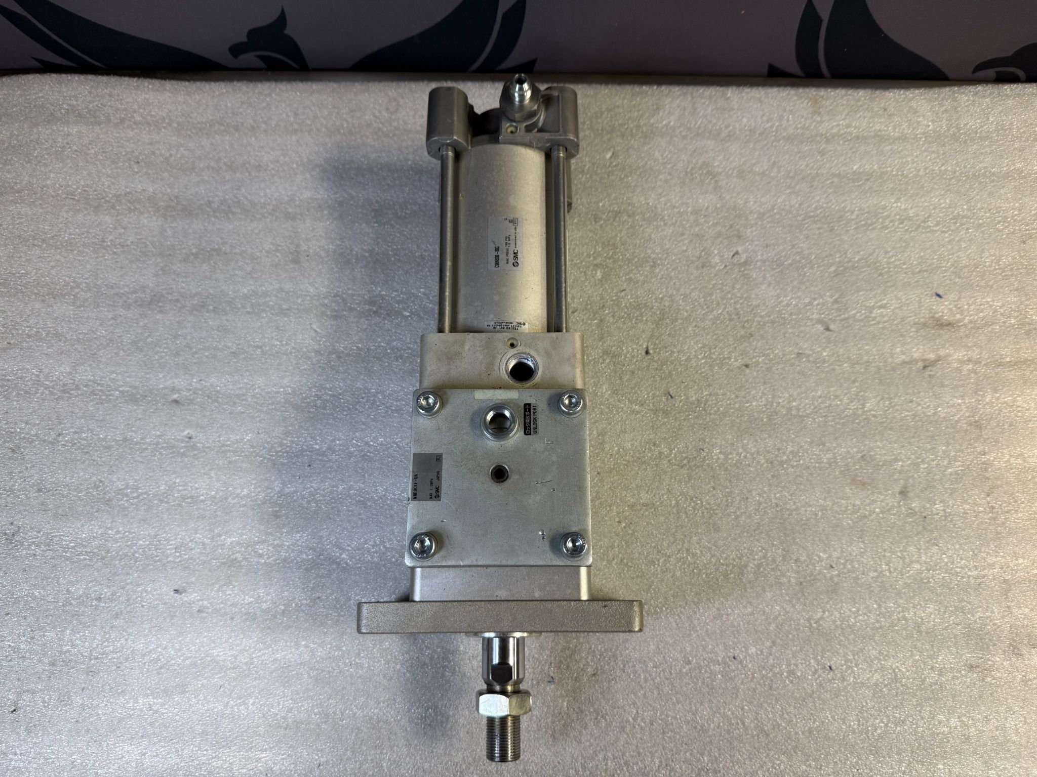 SMC C96NB80‑80C Pneumatic Cylinder w/ MWB80TF‑UA Lock‑Up Unit USED 1