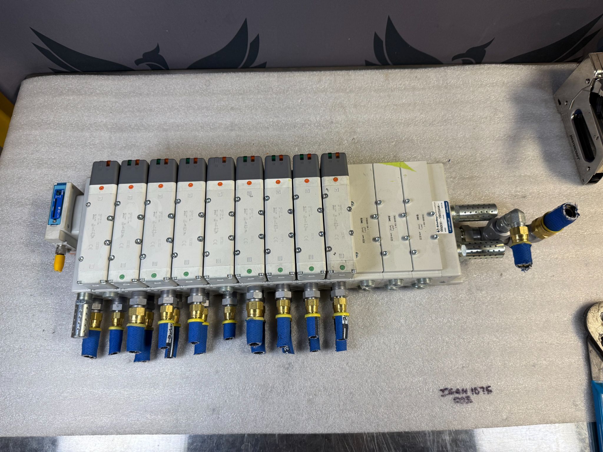 SMC VV5QC51-1204TSKAN VQC Manifold w/ (2) VQ5101-51, (4) VQ5201-51, (3) VQ4201-51 Solenoid Valves USED 0