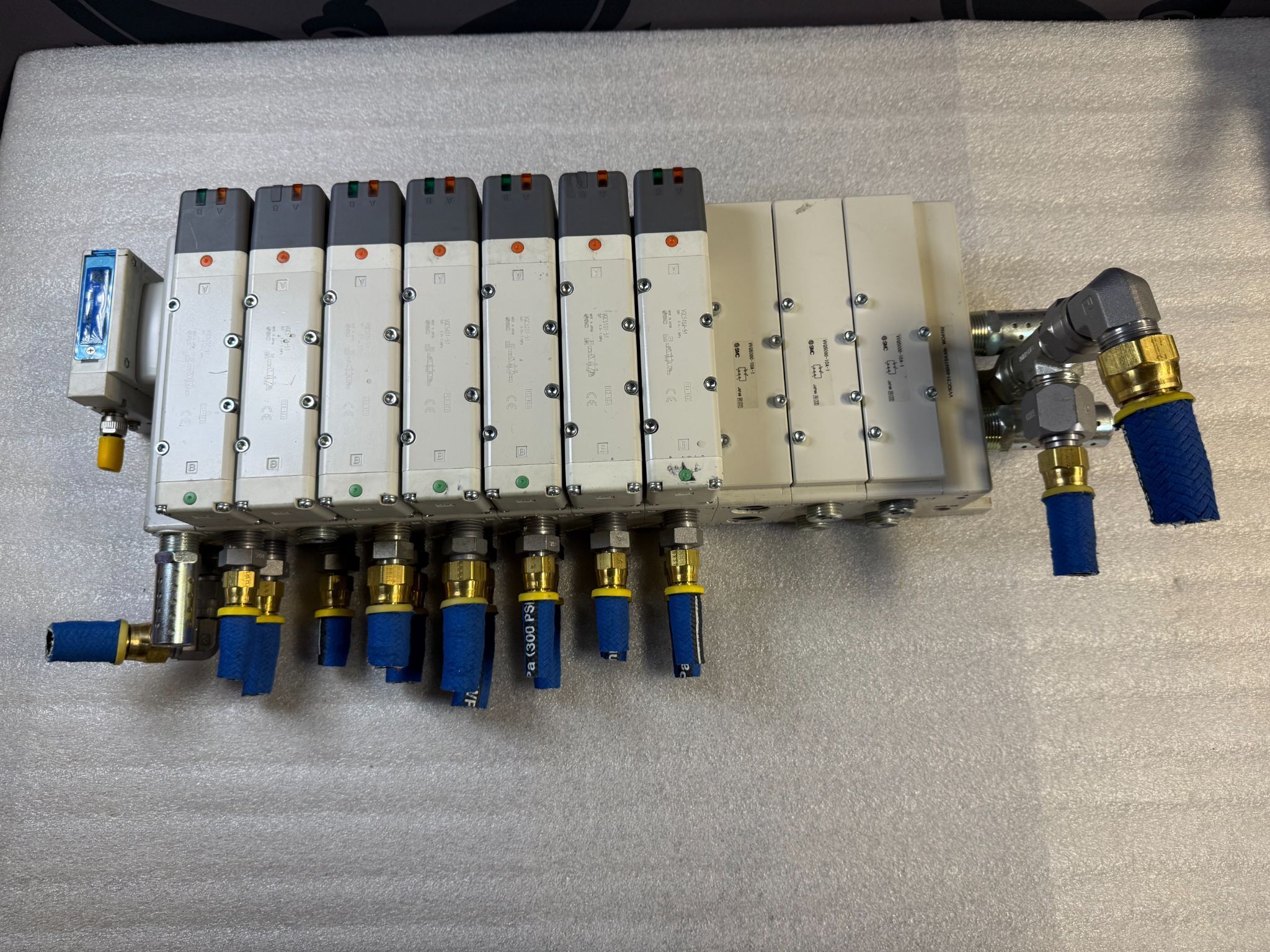 SMC VV5QC51-0604TSKAN Pneumatic Valve Manifold Assembly USED 0