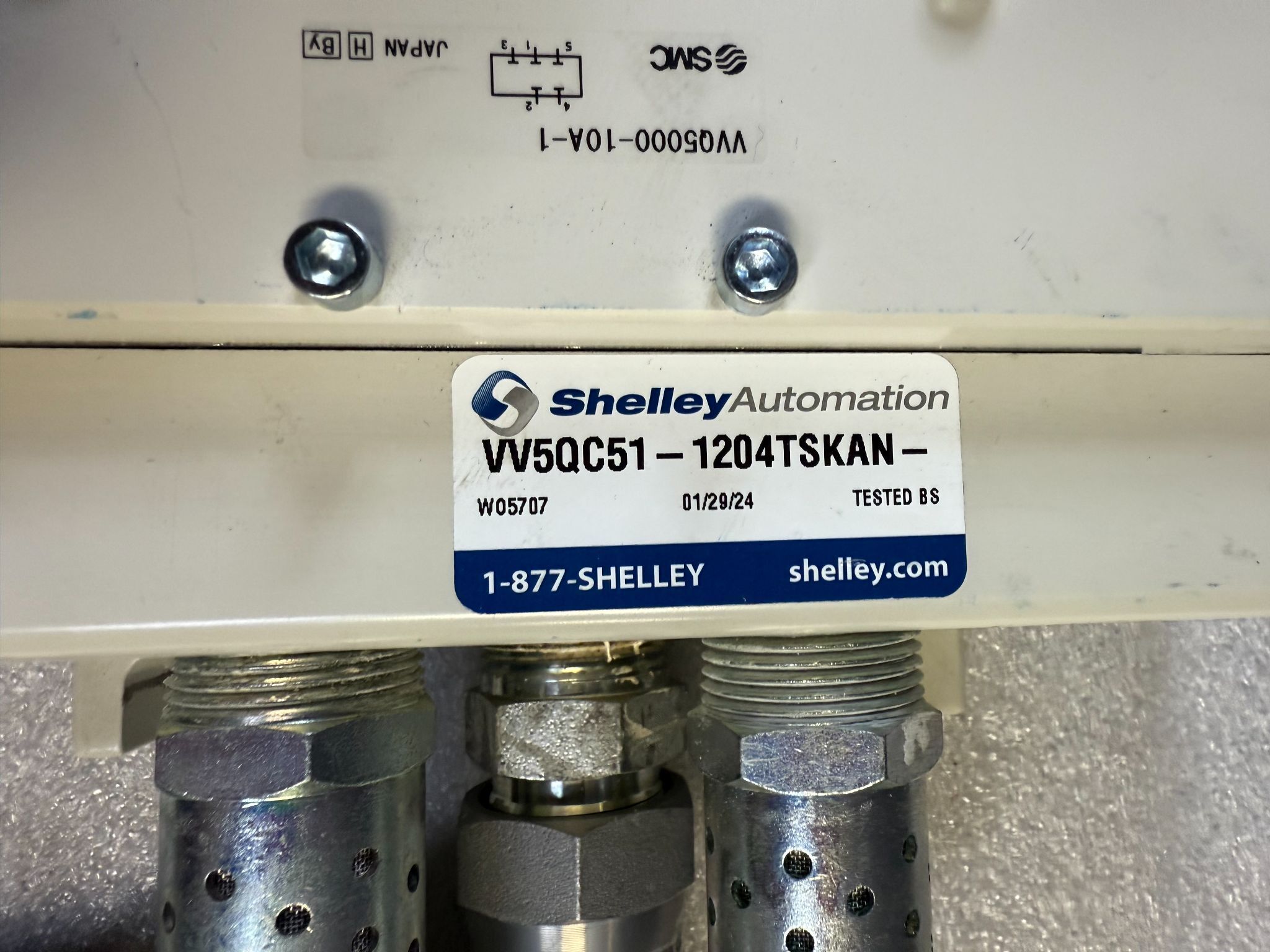 SMC VV5QC51‑1204TSKAN Pneumatic Valve Manifold IO‑Link USED 6