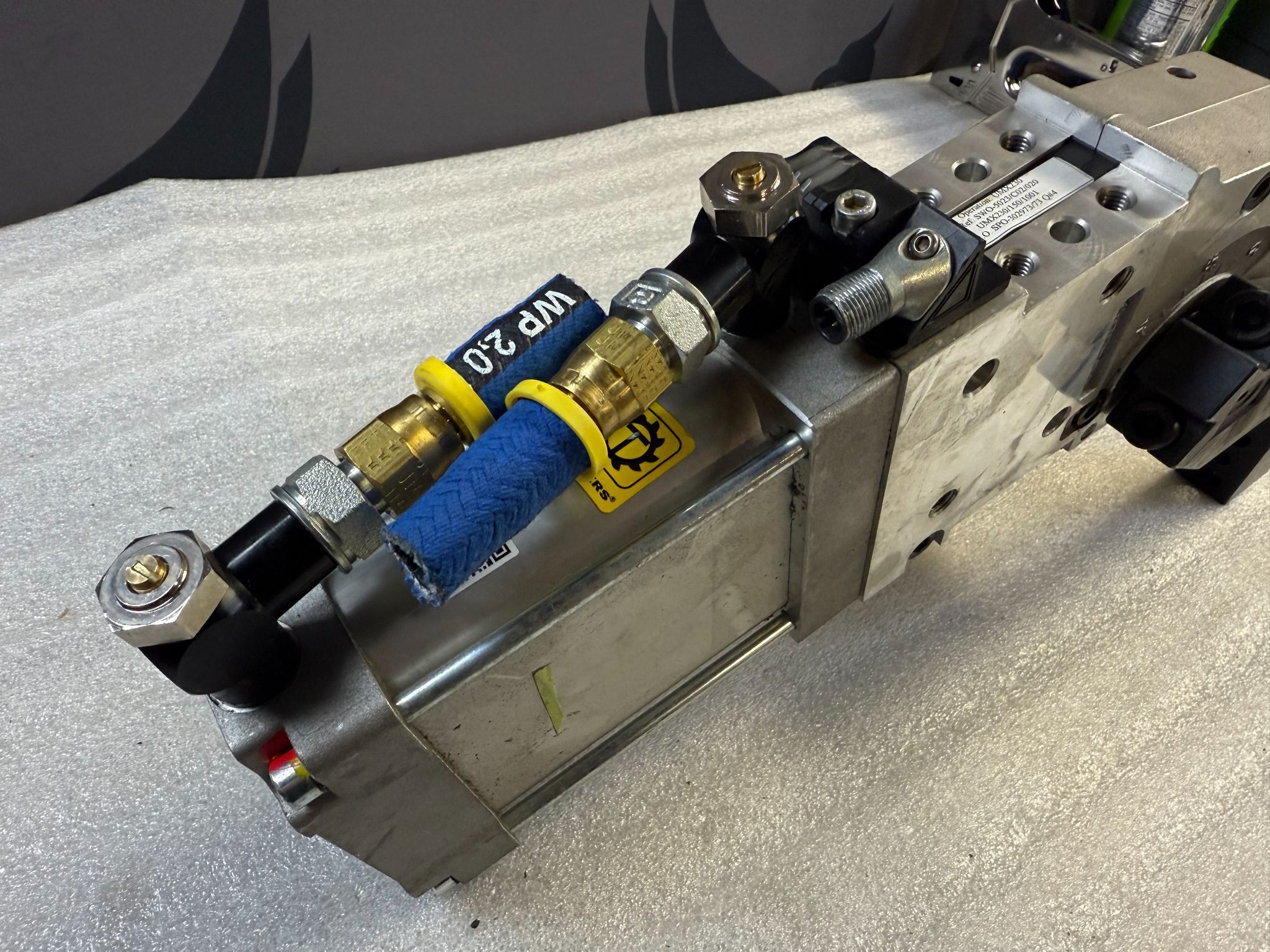 TUNKERS VU 63.1 BR2 A035 T12 5-135° Pneumatic Clamp USED 1