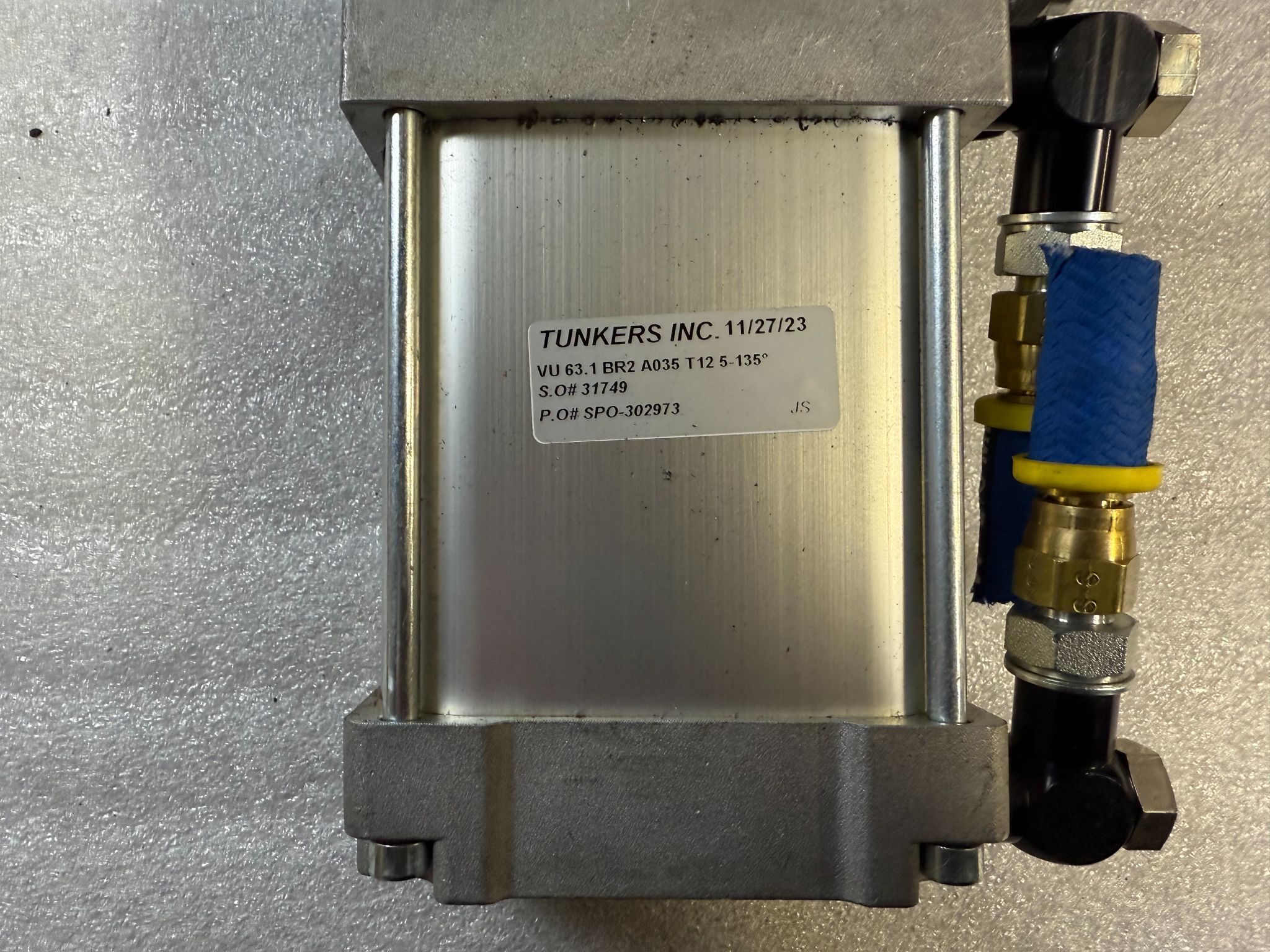 TUNKERS VU 63.1 BR2 A035 T12 5-135° Pneumatic Clamp USED 3