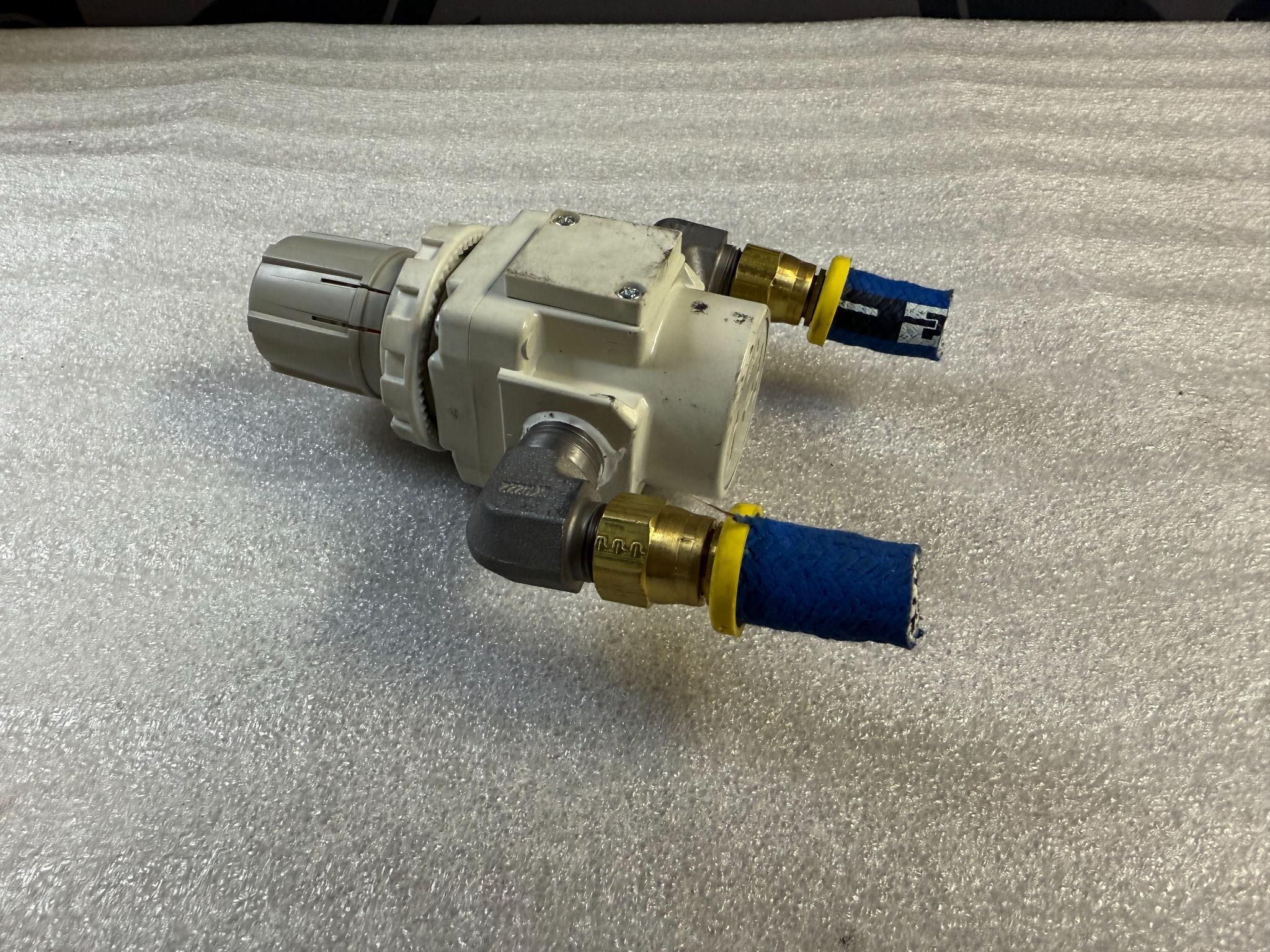 SMC AR30K-N03-YZ-B Pressure Regulator USED 2