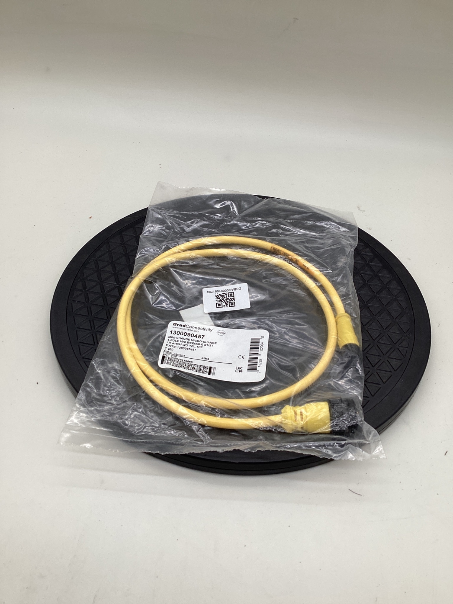 BRAD CONNECTIVITY / MOLEX 1300090457 Mini-Change To Micro-Change Cordset NEW 0