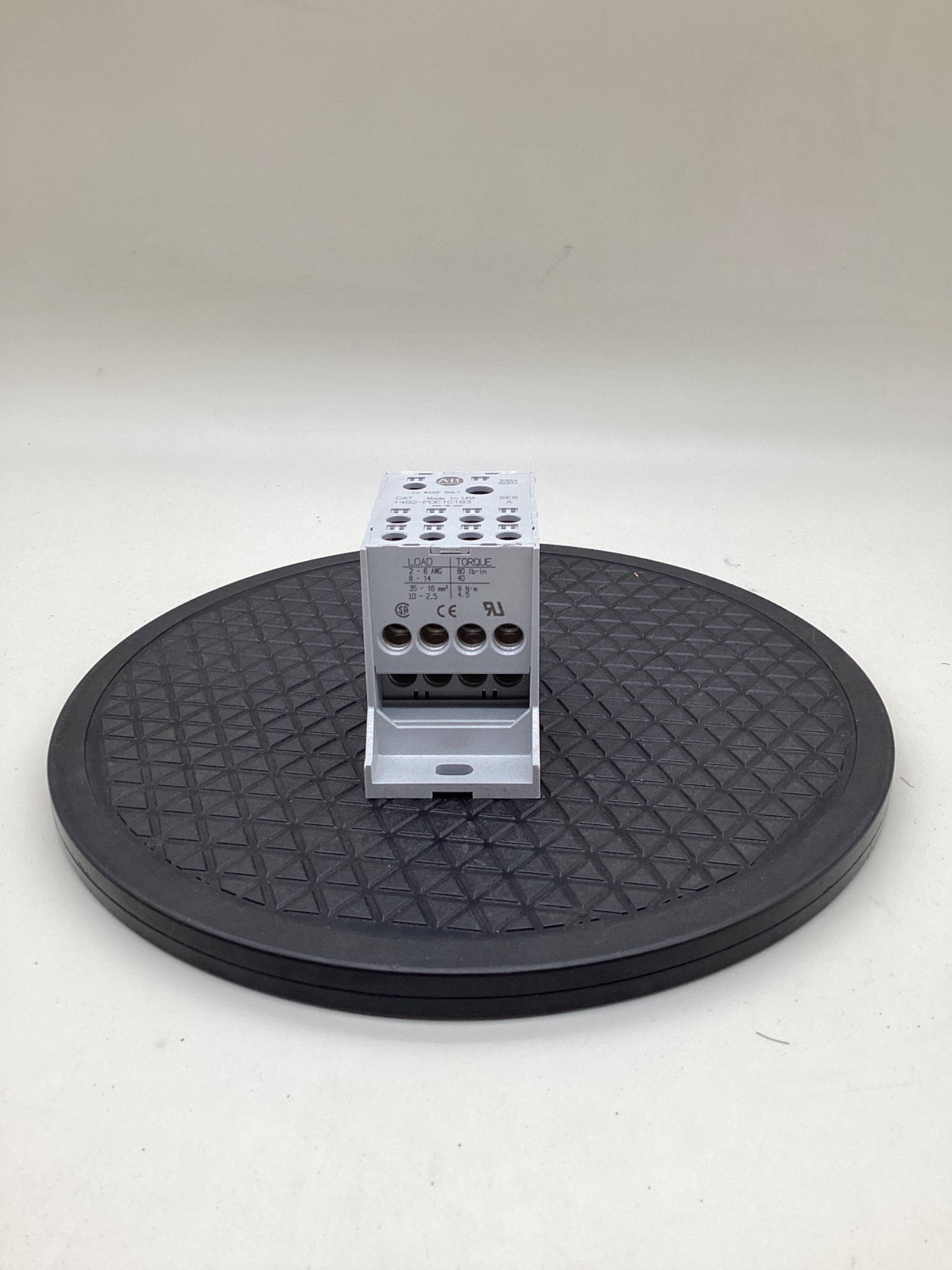 ALLEN-BRADLEY 1492-PDE1C183 Enclosed Power Distribution Block NEW 4