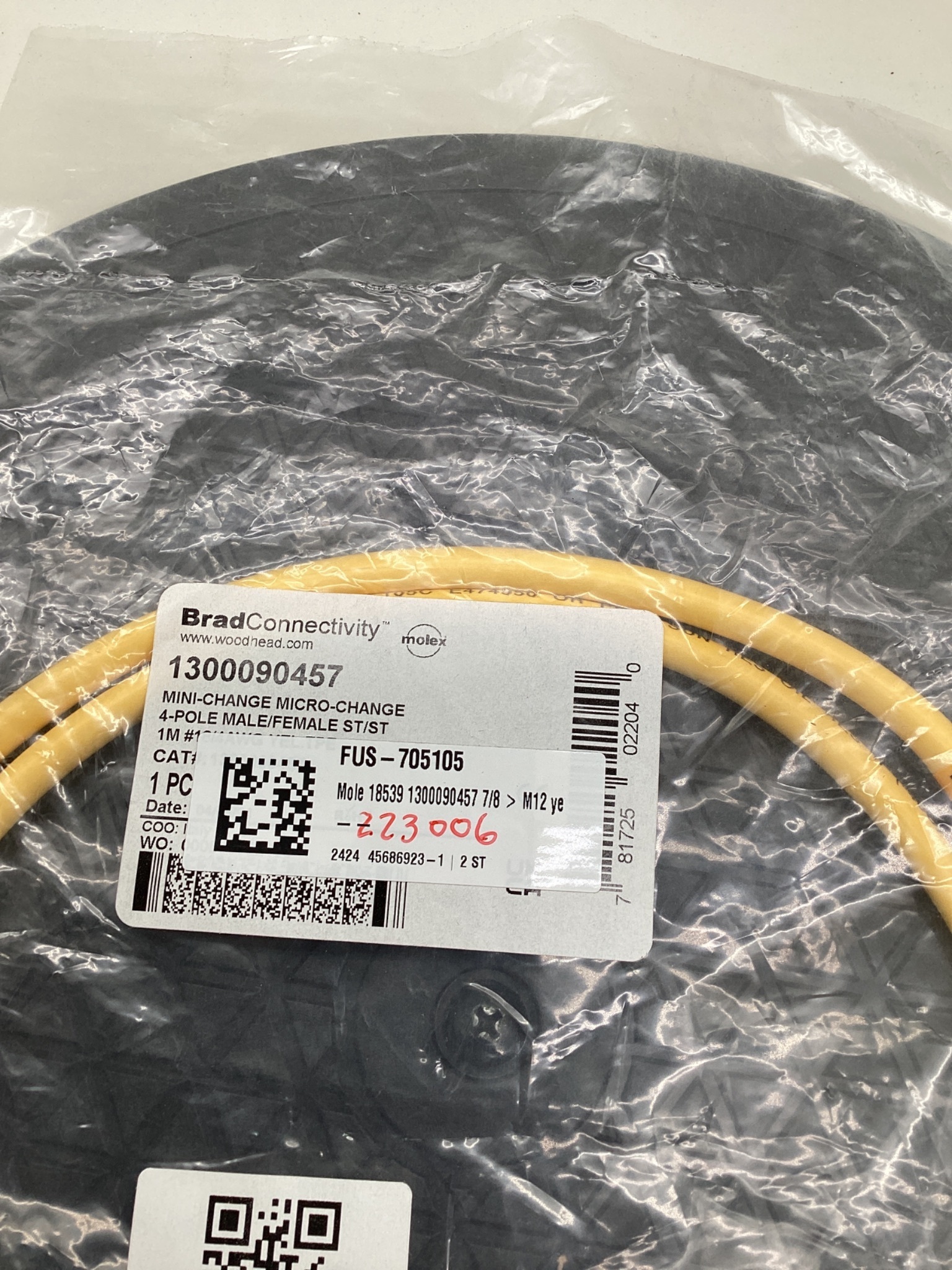 BRAD CONNECTIVITY 1300090457 Mini-Change To Micro-Change Cordset 1M NEW 1