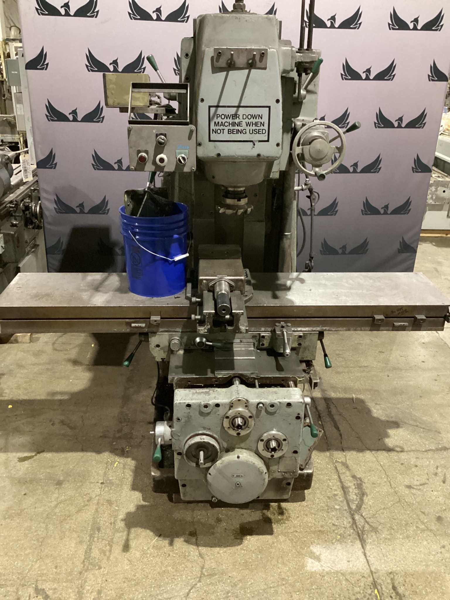 KEARNEY & TRECKER 415 S-15 Vertical Milling Machine USED 0