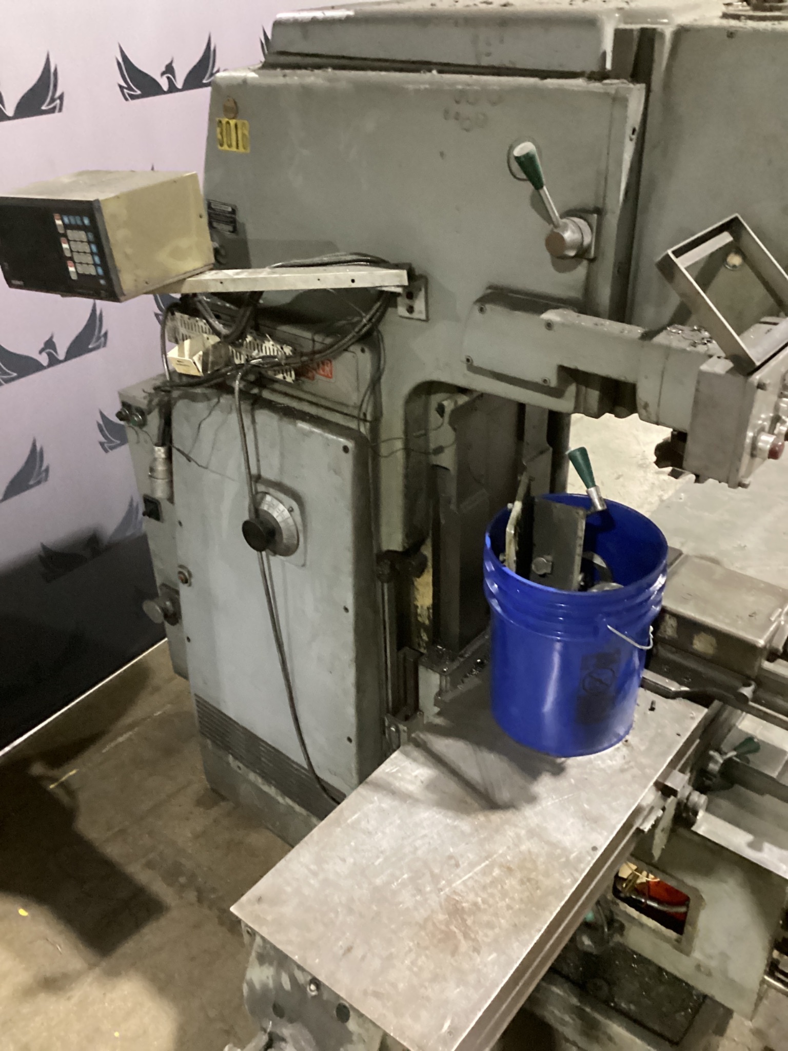 KEARNEY & TRECKER 415 S-15 Vertical Milling Machine USED 2