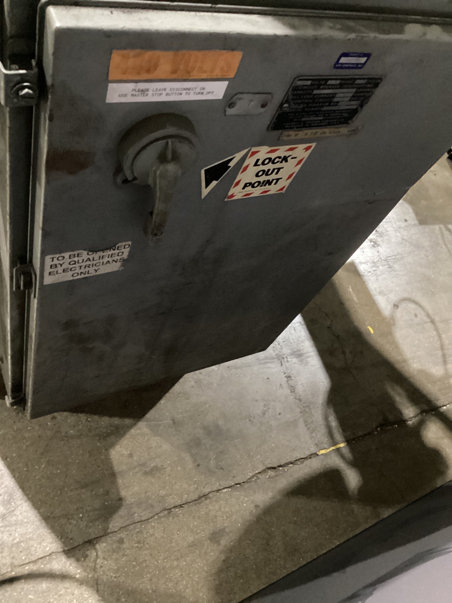 KEARNEY & TRECKER 415 S-15 Vertical Milling Machine USED 6