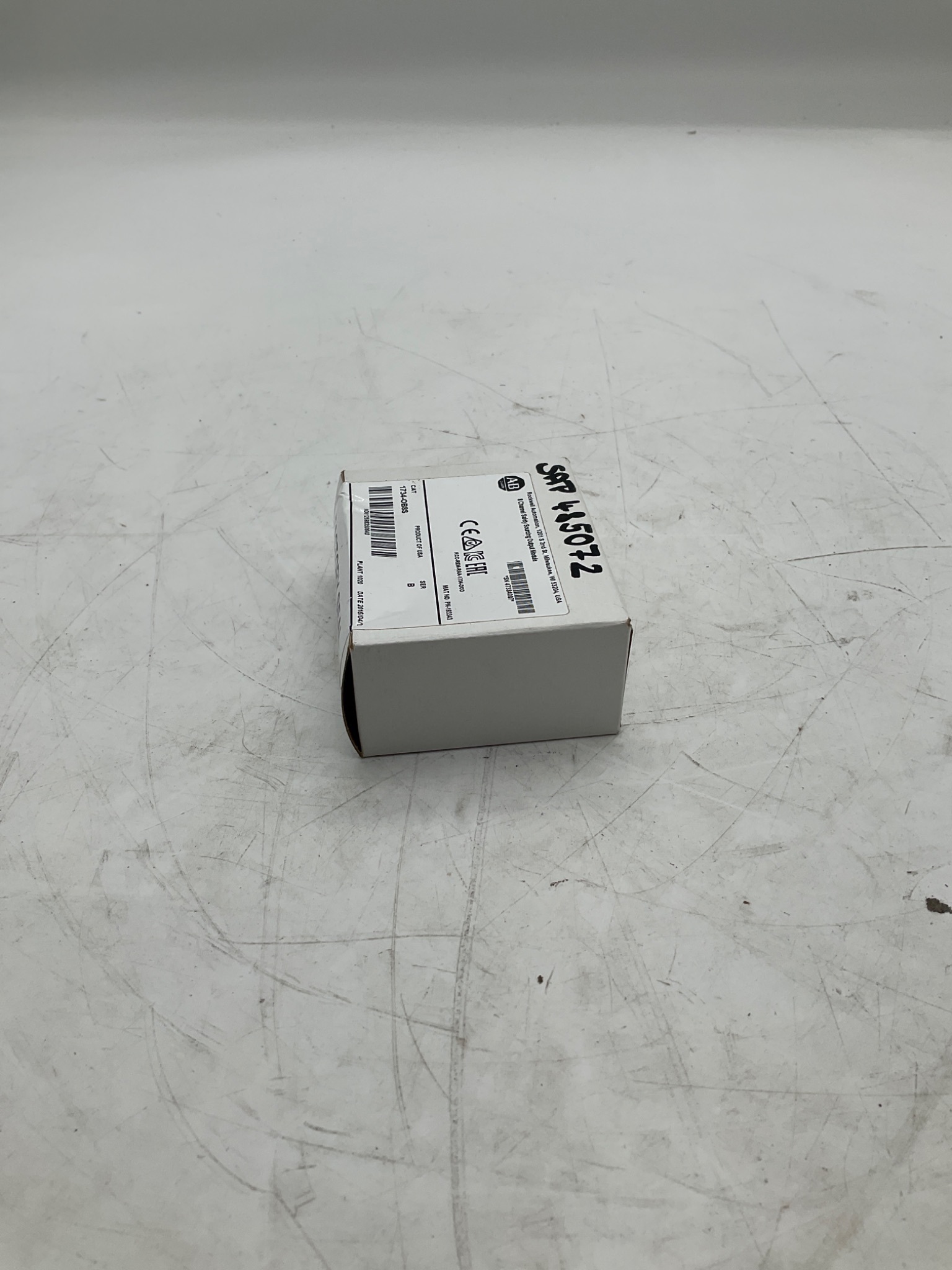 ALLEN-BRADLEY 1734-OB8S POINT I/O 8 Channel Safety Output Module NEW 2