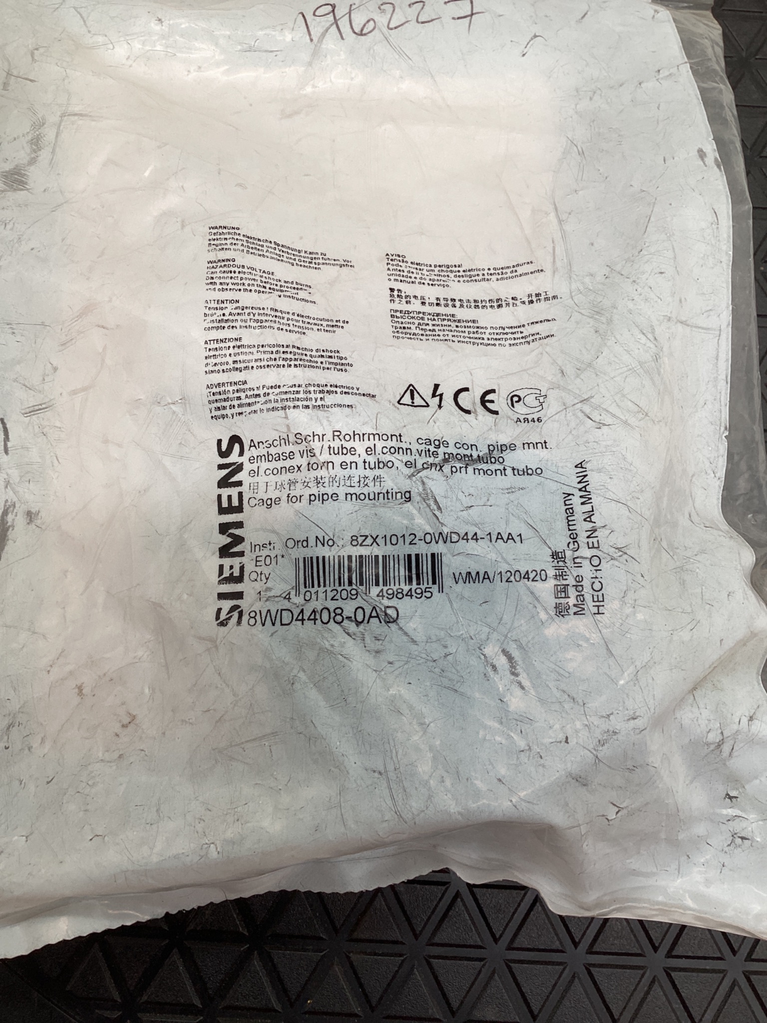 SIEMENS 8WD4408-0AD Tube Mounting Adapter NEW 3