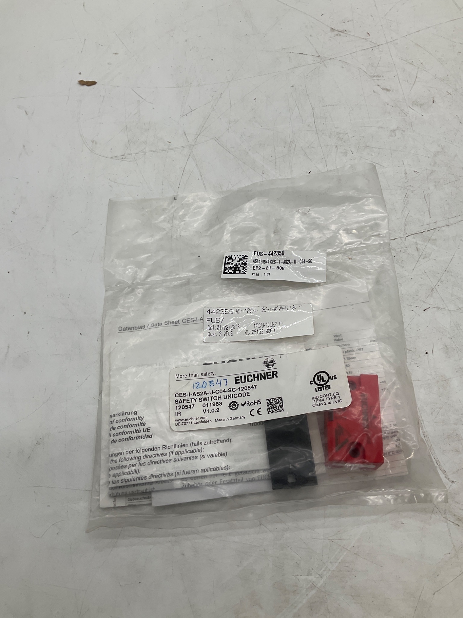 EUCHNER CES-I-AS2A-U-C04-SC-120547 Safety Switch Unicode NEW 1