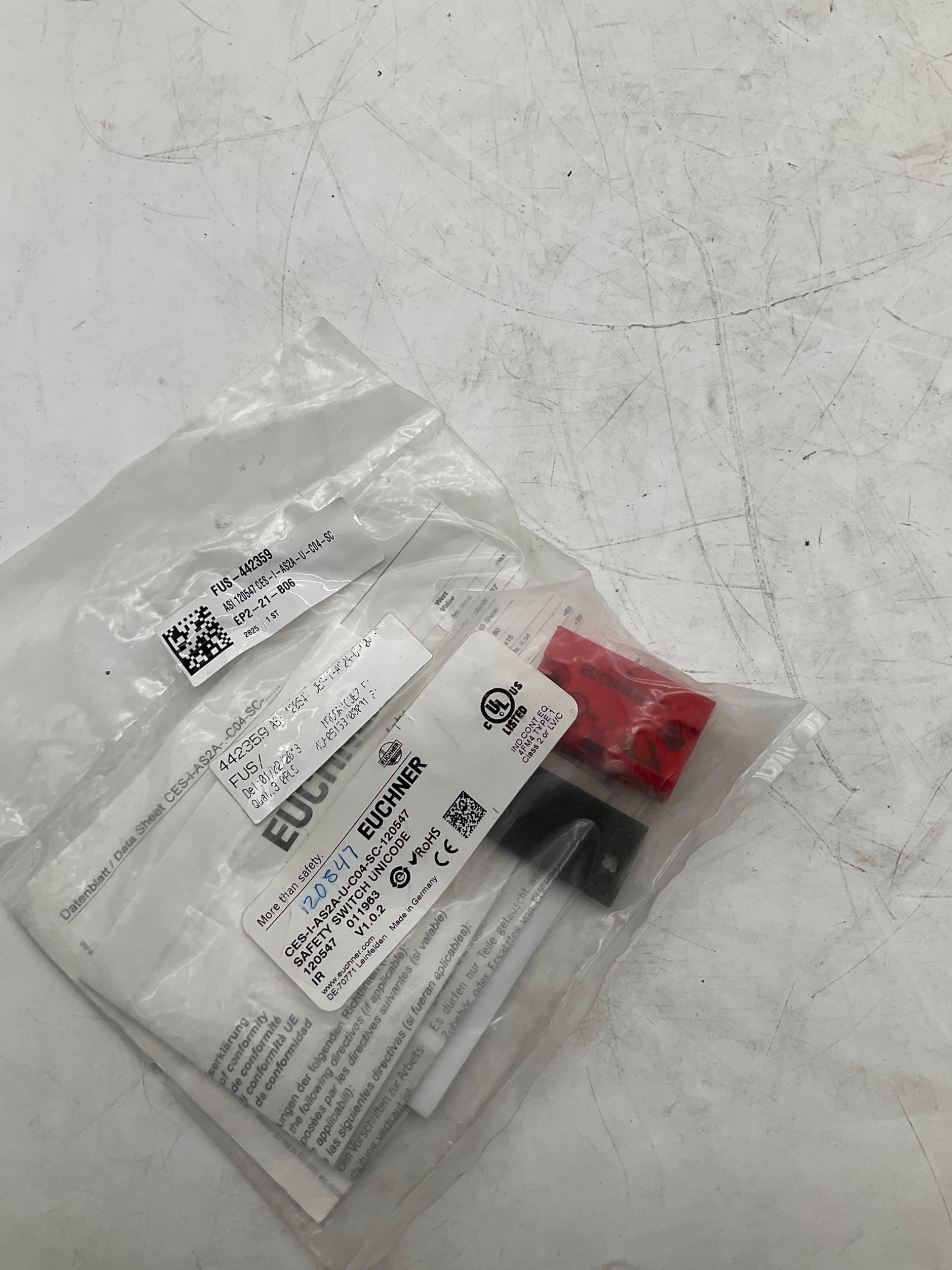 EUCHNER CES-I-AS2A-U-C04-SC-120547 Safety Switch Unicode NEW 3