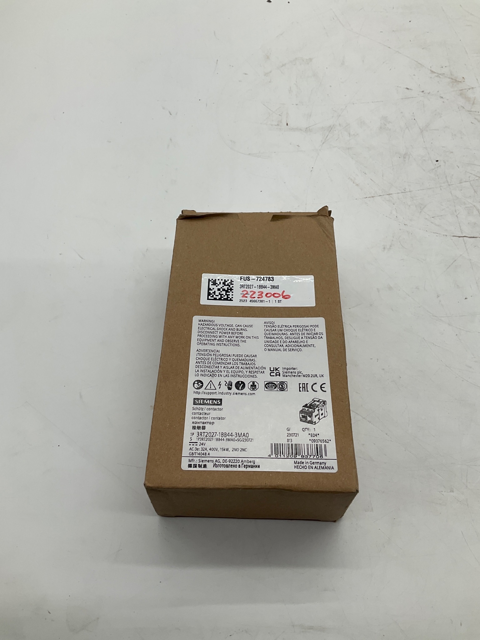 SIEMENS 3RT2027-1BB44-3MA0 SIRIUS Contactor 24VDC 15kW 2NO 2NC NEW 0