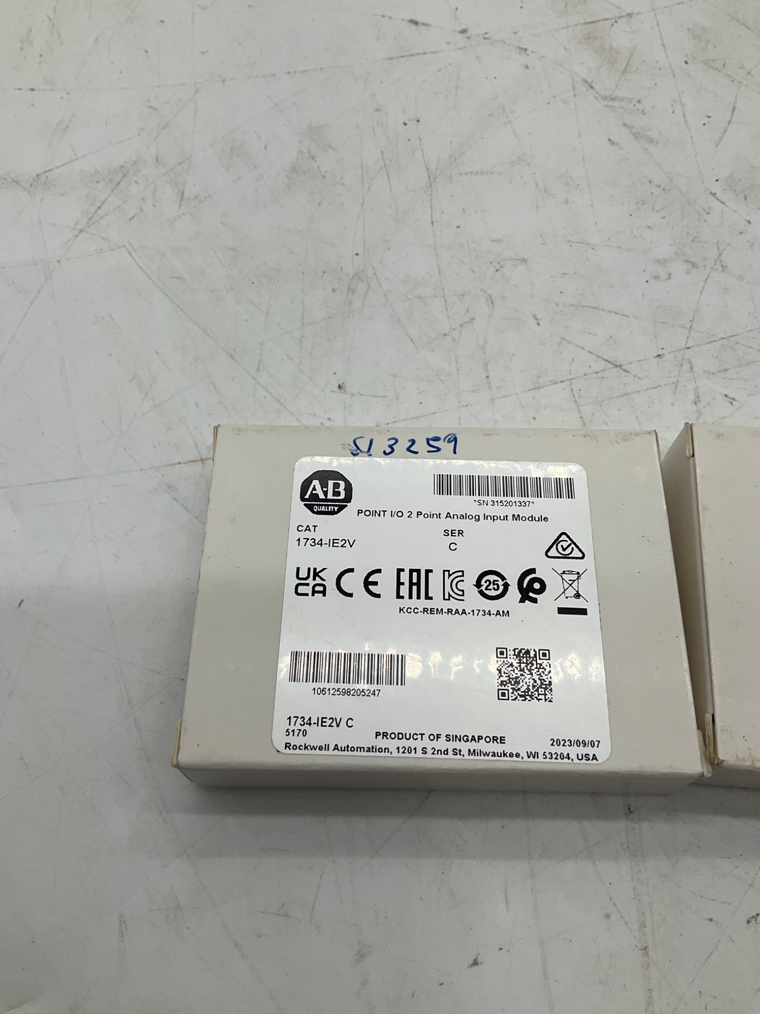 ALLEN-BRADLEY 1734-IE2V POINT I/O 2 Channel Analog Input Module (LOT OF 2) NEW 1